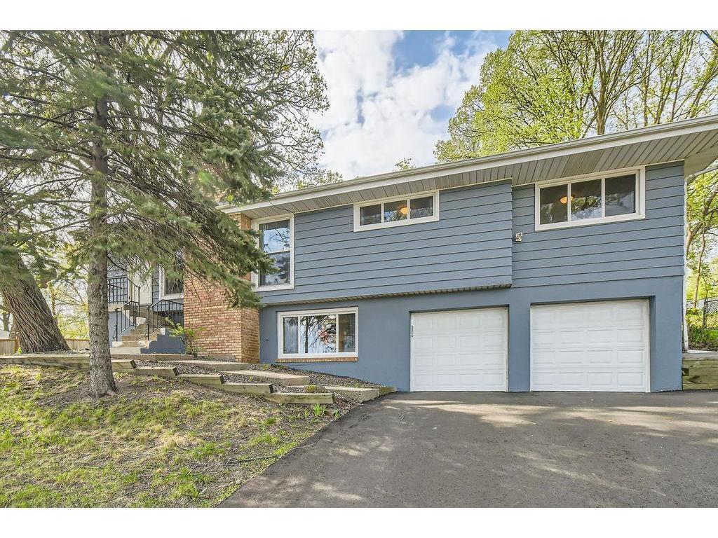 View of Single Family at 1316 Holdridge Terrace, Wayzata - Mike Wilen | Minnesota Team Real Estate