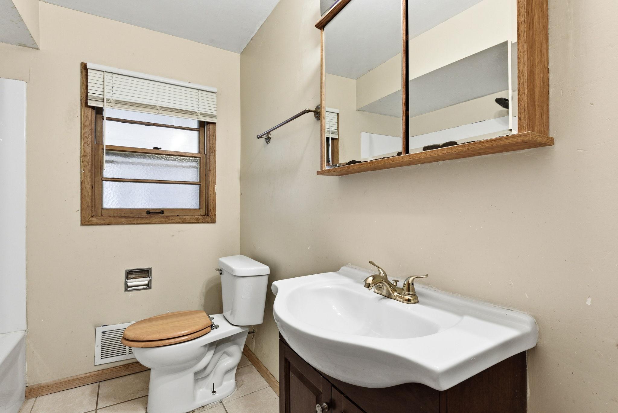 View of Residential at 1259 Laurel Avenue, Saint Paul MN 55104, Saint Paul (18 of 29) - Mike Wilen | Minnesota Team Real Estate