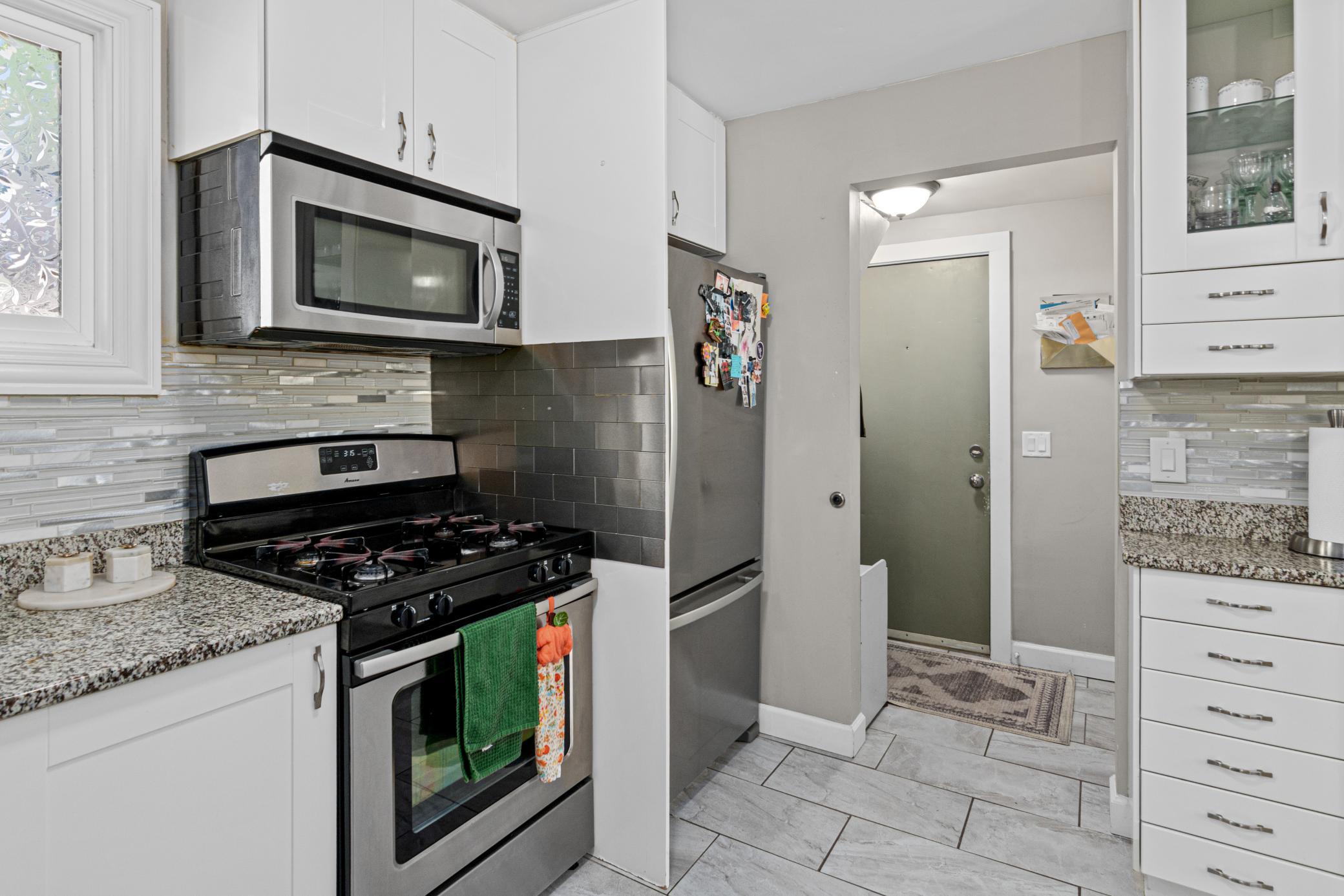 View of Residential at 4151 Snelling Avenue, Minneapolis MN 55406, Minneapolis (23 of 26) - Mike Wilen | Minnesota Team Real Estate