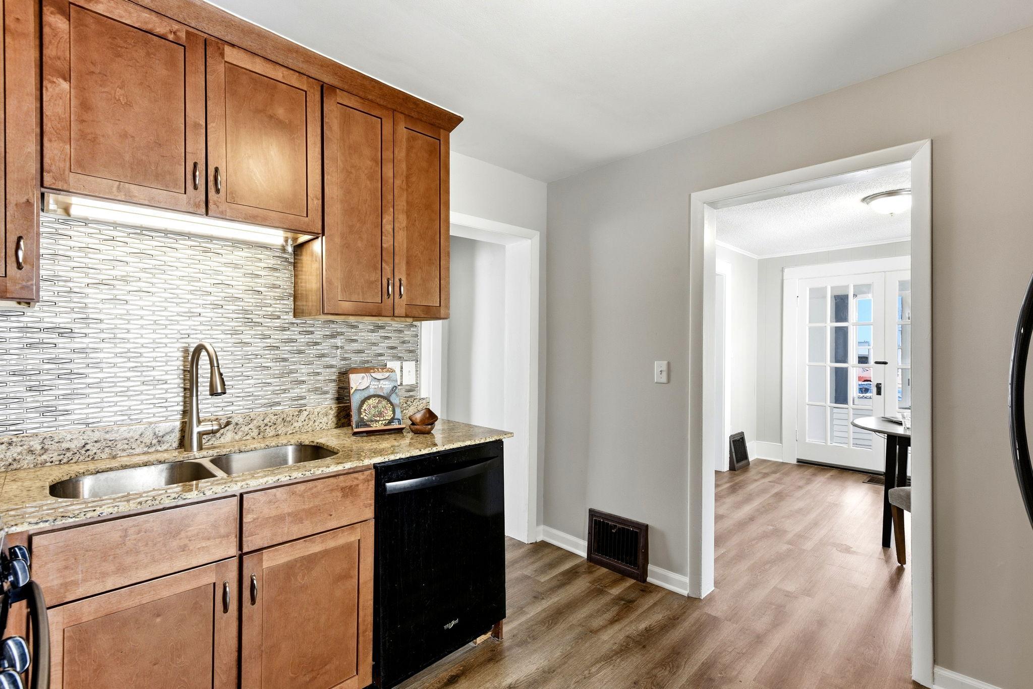 View of Residential at 1530 Selby Avenue, Saint Paul MN 55104, Saint Paul (9 of 29) - Mike Wilen | Minnesota Team Real Estate