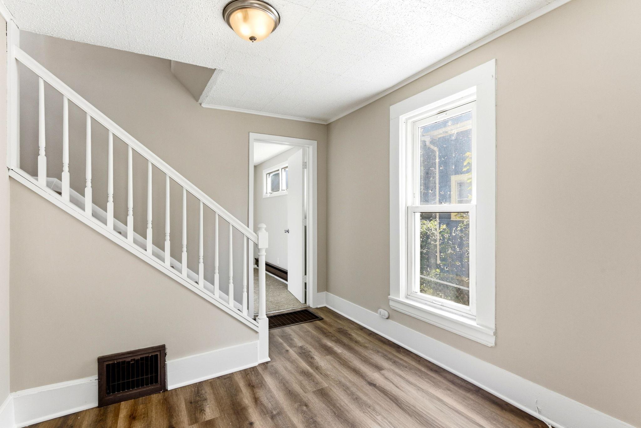 View of Residential at 1530 Selby Avenue, Saint Paul MN 55104, Saint Paul (12 of 29) - Mike Wilen | Minnesota Team Real Estate