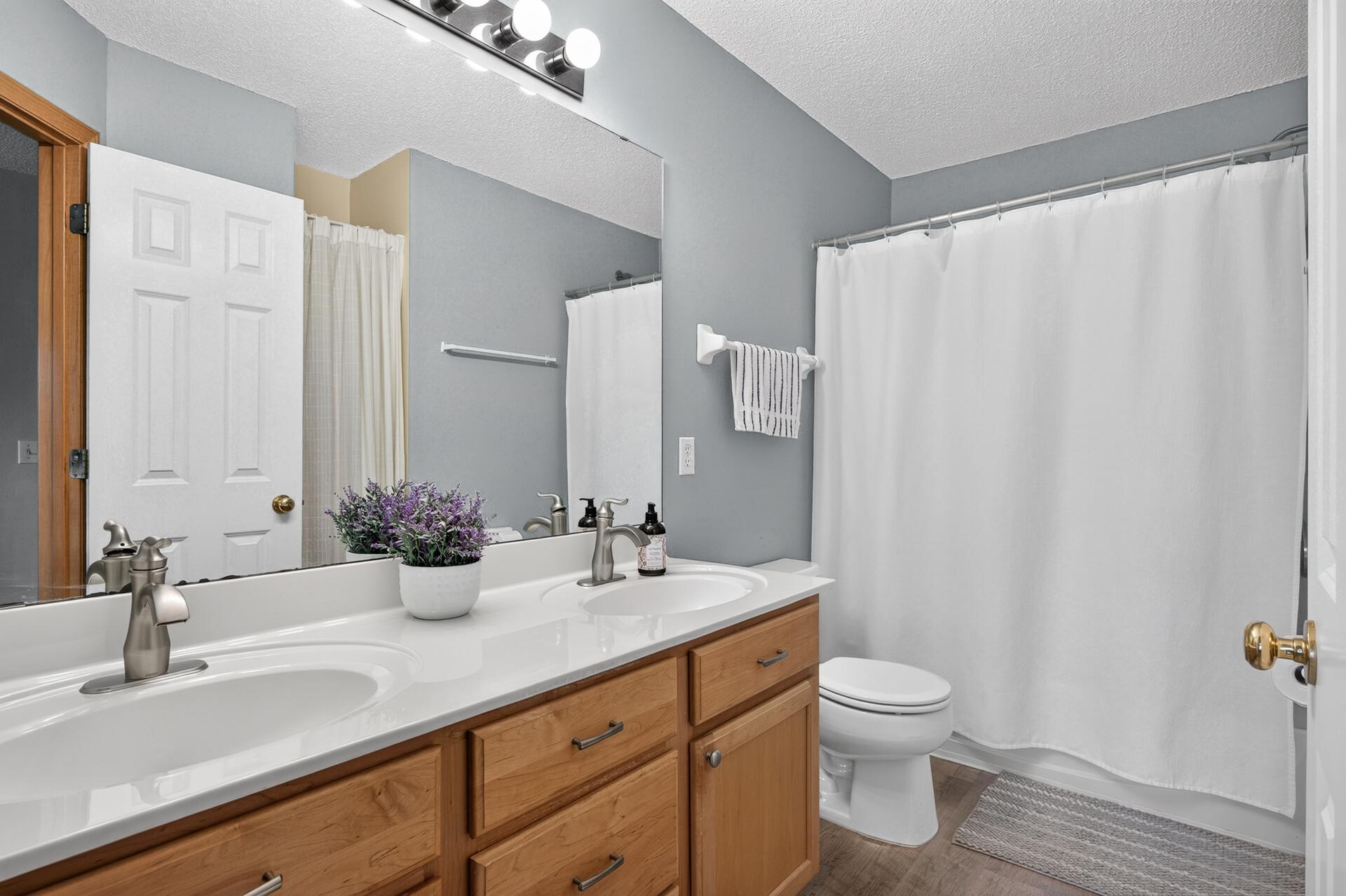 View of Residential at 17679 Hackberry Court, Eden Prairie MN 55347, Eden Prairie (22 of 29) - Mike Wilen | Minnesota Team Real Estate