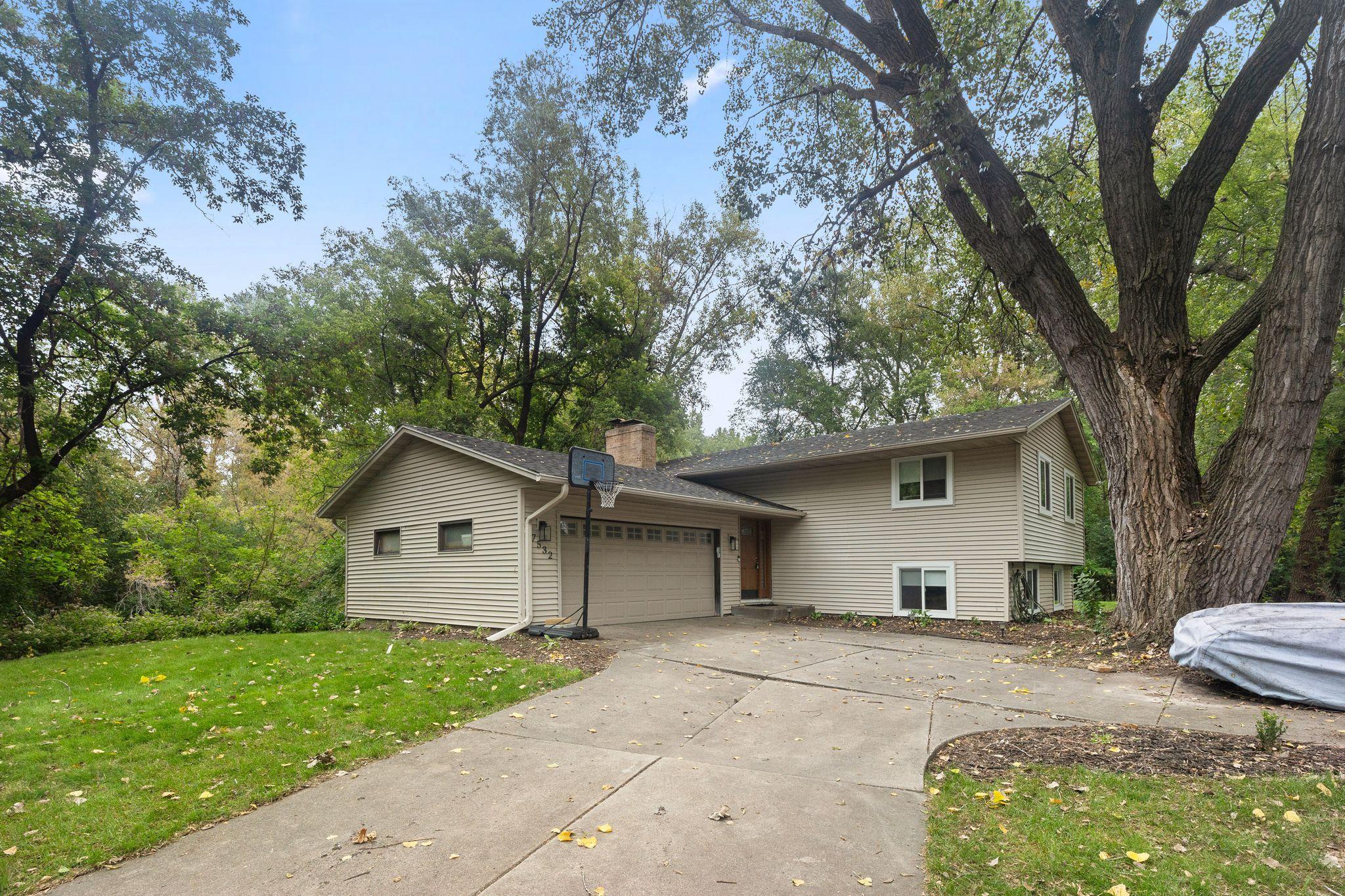 View of Single Family at 7532 Xerxes Avenue, Brooklyn Park - Mike Wilen | Minnesota Team Real Estate