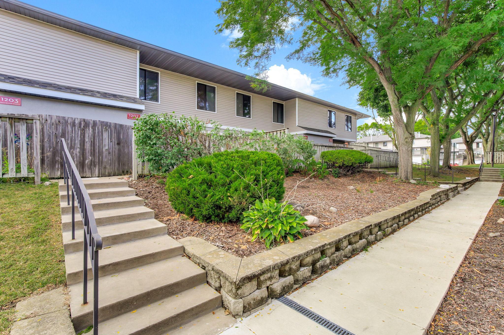 View of Residential at 1207 Trailwood, Hopkins MN 55343, Hopkins (21 of 29) - Mike Wilen | Minnesota Team Real Estate