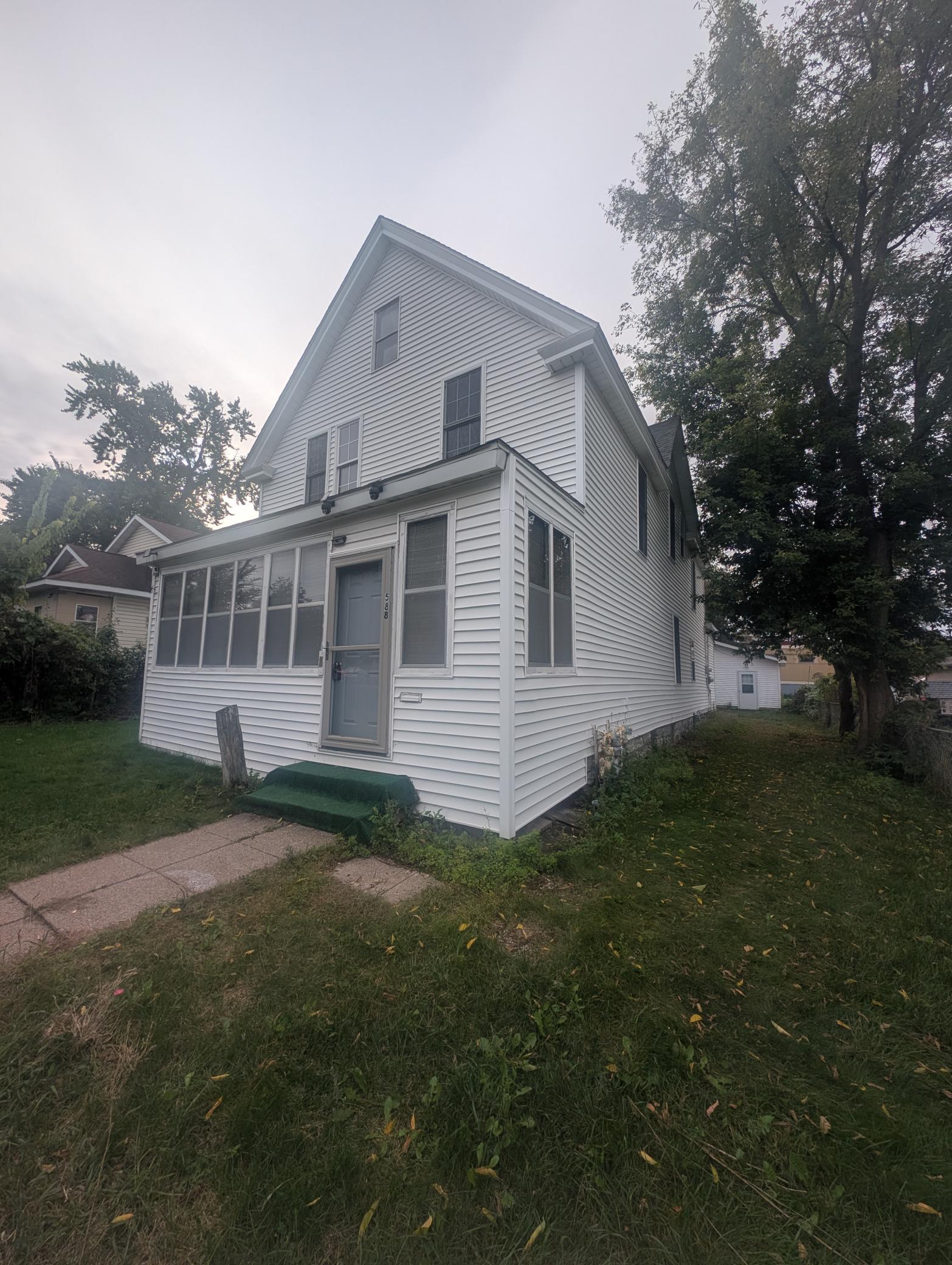 View of Single Family at 588 York Avenue, Saint Paul - Mike Wilen | Minnesota Team Real Estate