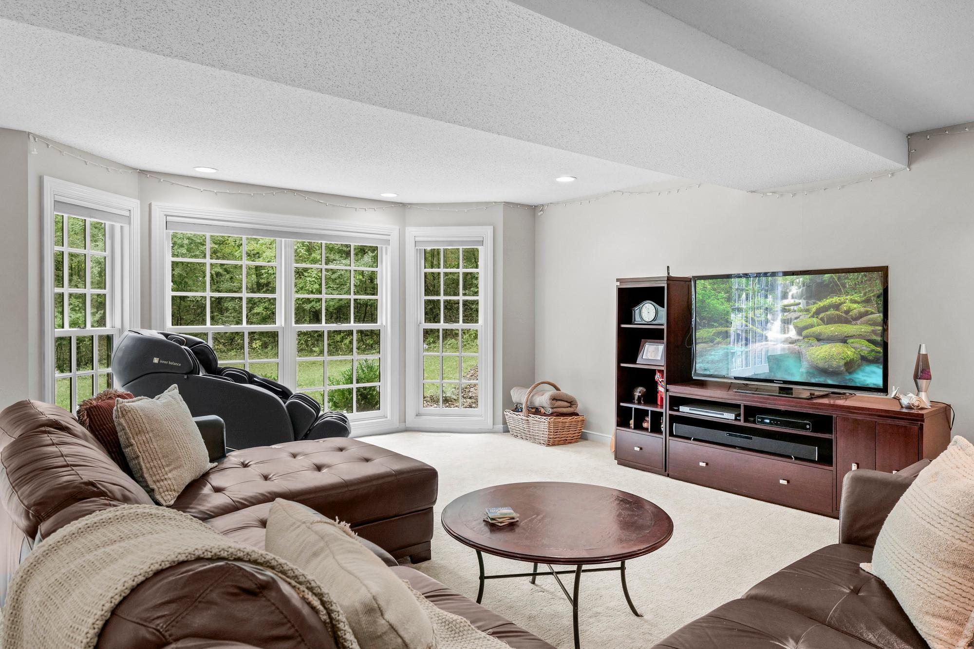 View of Residential at 9340 Bush Lake Road, Bloomington MN 55438, Bloomington (59 of 71) - Mike Wilen | Minnesota Team Real Estate