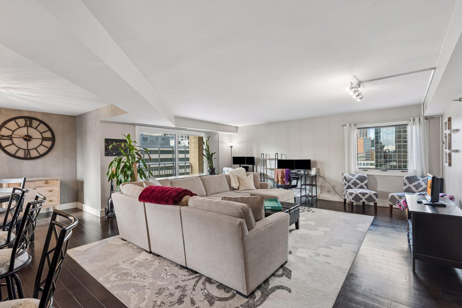 View of Residential at 121 Washington Avenue #701, Minneapolis MN 55401, Minneapolis (57 of 60) - Mike Wilen | Minnesota Team Real Estate