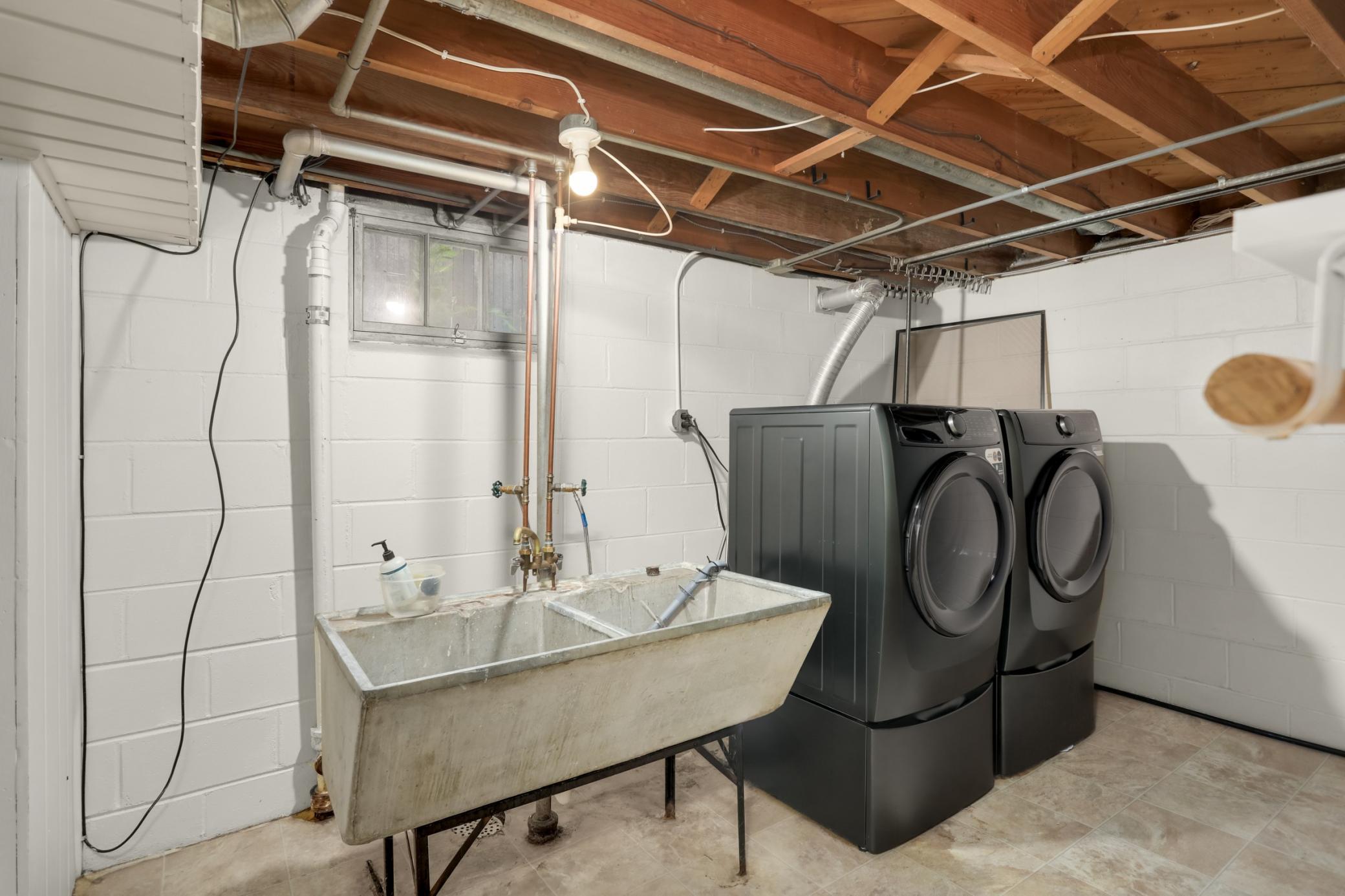 View of Residential at 1424 Almond Avenue, Saint Paul MN 55108, Saint Paul (22 of 31) - Mike Wilen | Minnesota Team Real Estate