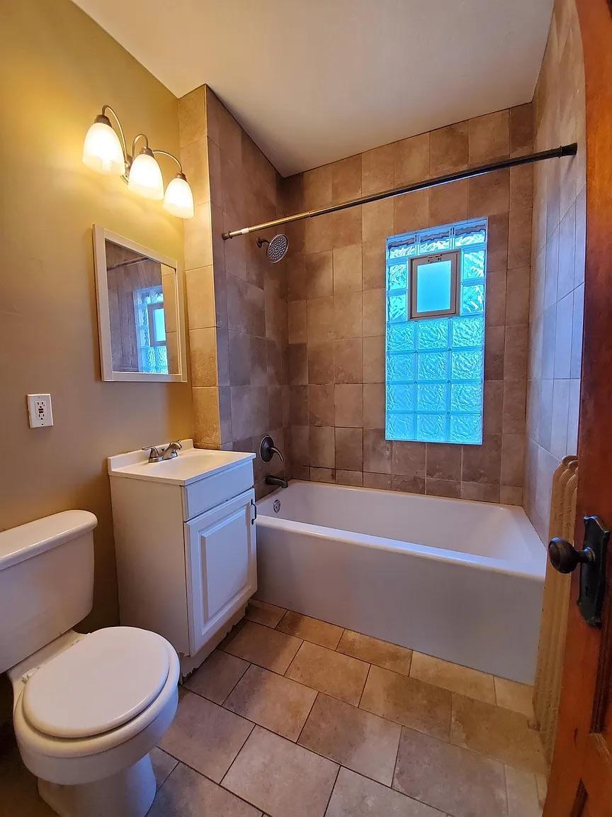 View of Residential Income at 822 Penn Avenue, Minneapolis MN 55411, Minneapolis (23 of 41) - Mike Wilen | Minnesota Team Real Estate
