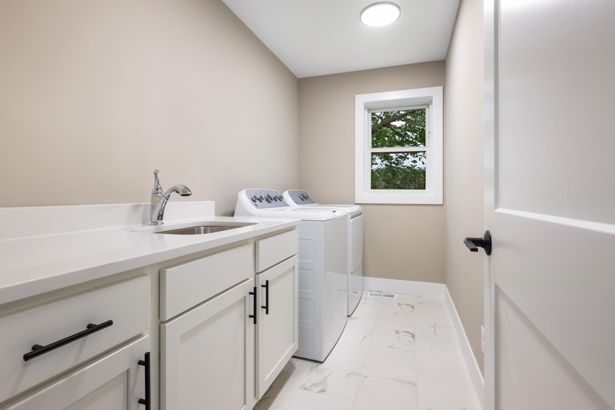 View of Residential at 4530 Bryant Avenue, Minneapolis MN 55412, Minneapolis (27 of 31) - Mike Wilen | Minnesota Team Real Estate
