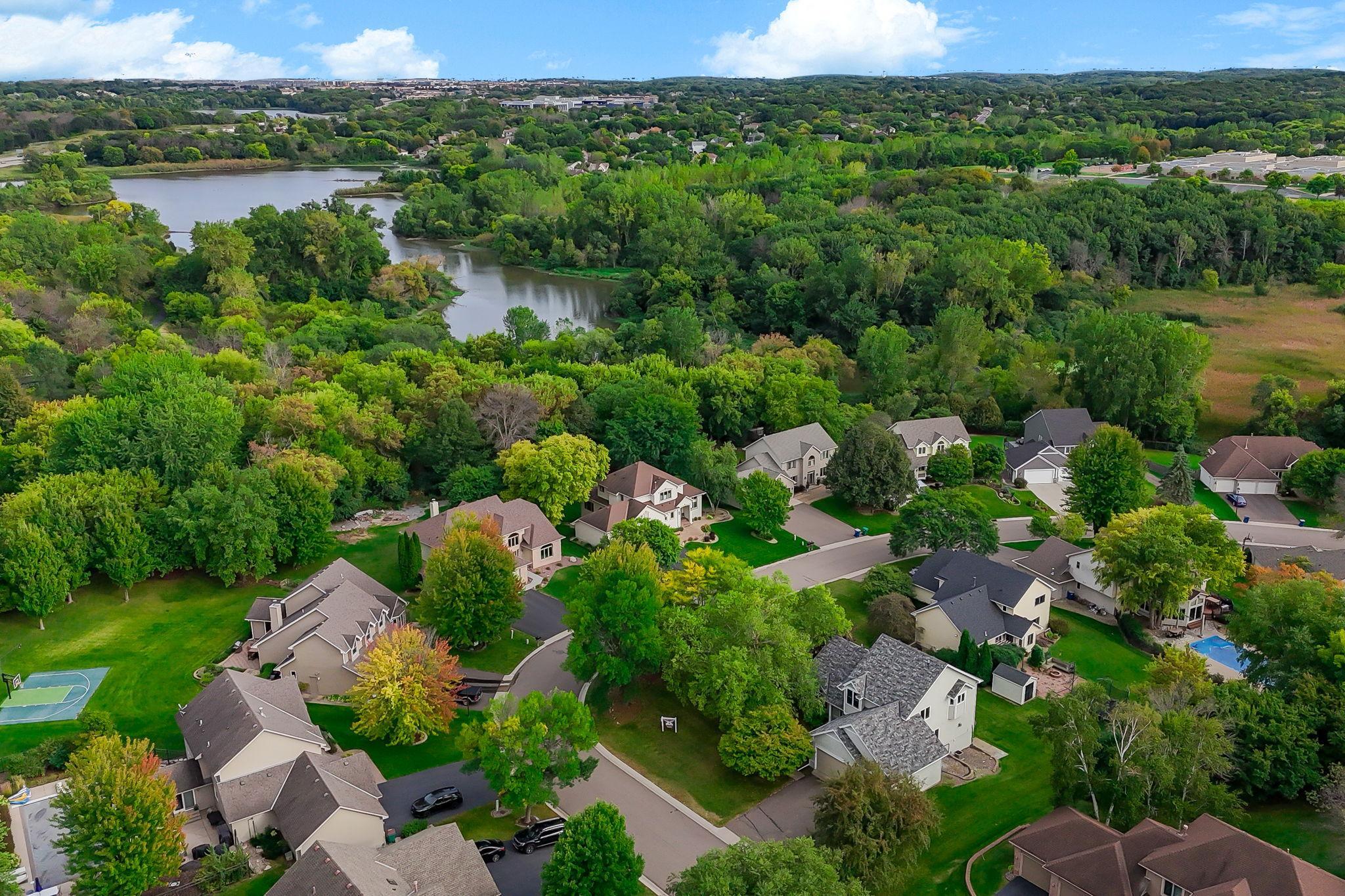 View of Residential at 8843 Blackoaks Lane, Maple Grove MN 55311, Maple Grove (47 of 51) - Mike Wilen | Minnesota Team Real Estate