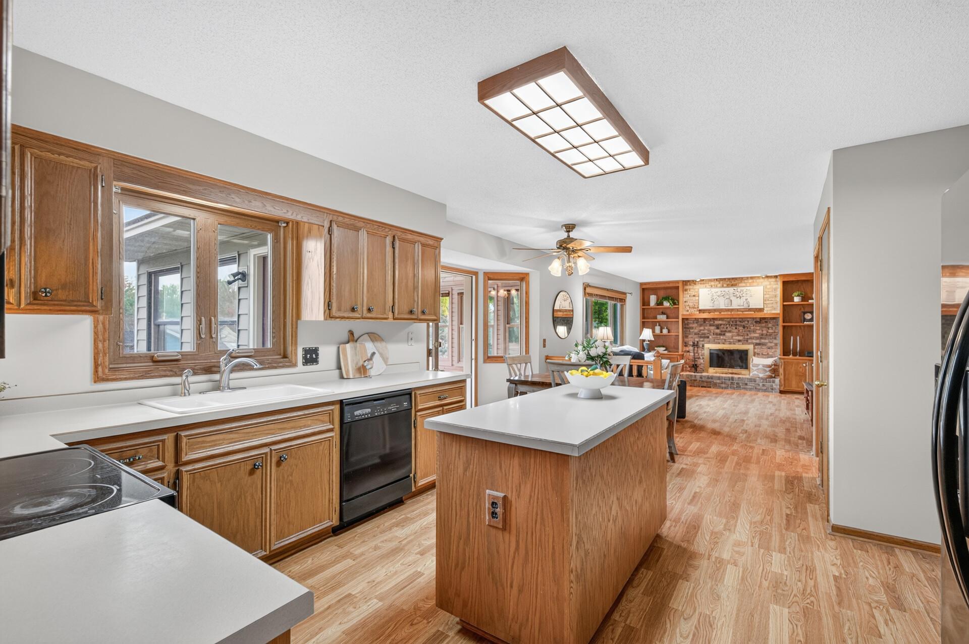 View of Residential at 13915 Duluth Drive, Apple Valley MN 55124, Apple Valley (14 of 40) - Mike Wilen | Minnesota Team Real Estate