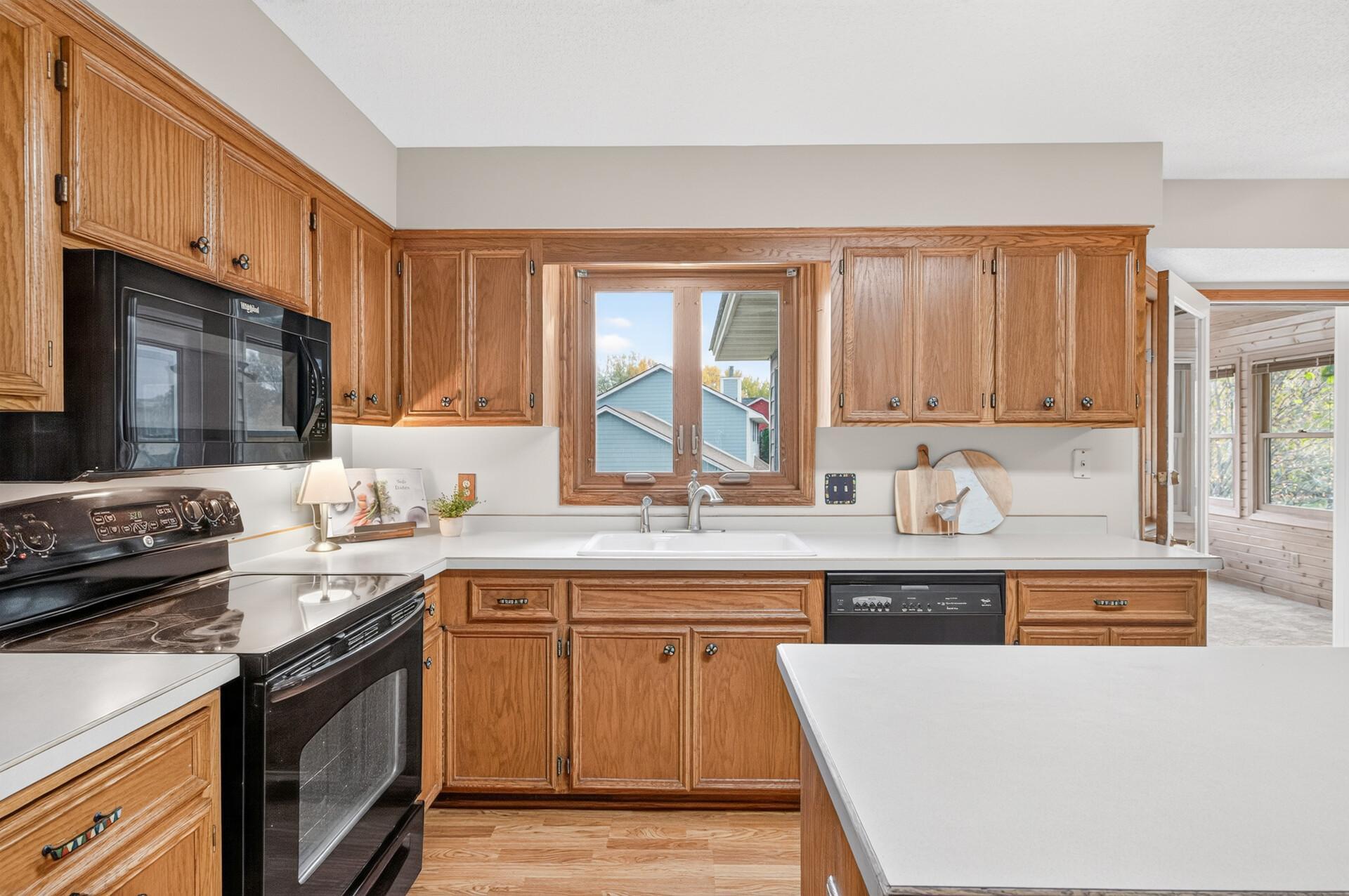 View of Residential at 13915 Duluth Drive, Apple Valley MN 55124, Apple Valley (13 of 40) - Mike Wilen | Minnesota Team Real Estate