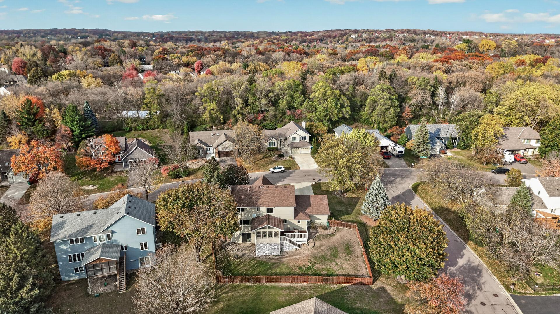 View of Residential at 13915 Duluth Drive, Apple Valley MN 55124, Apple Valley (37 of 40) - Mike Wilen | Minnesota Team Real Estate