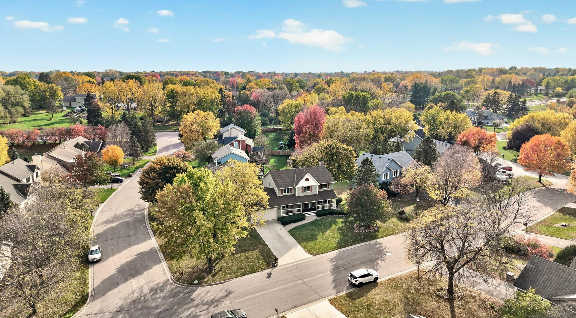 View of Residential at 13915 Duluth Drive, Apple Valley MN 55124, Apple Valley (35 of 40) - Mike Wilen | Minnesota Team Real Estate