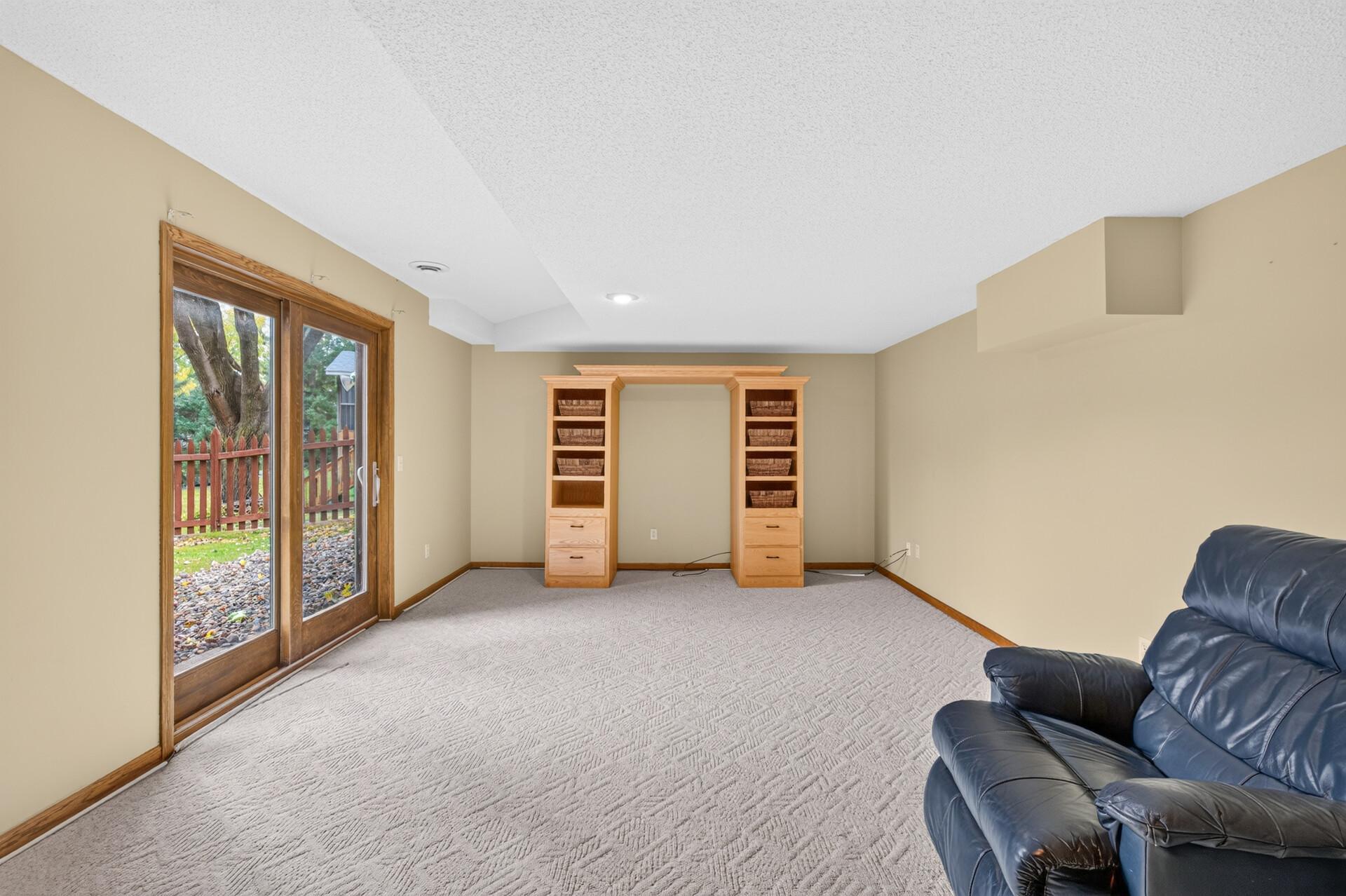 View of Residential at 13915 Duluth Drive, Apple Valley MN 55124, Apple Valley (29 of 40) - Mike Wilen | Minnesota Team Real Estate
