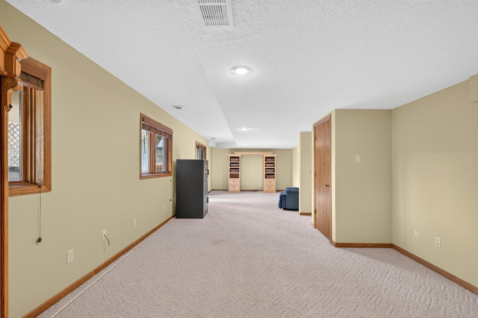 View of Residential at 13915 Duluth Drive, Apple Valley MN 55124, Apple Valley (28 of 40) - Mike Wilen | Minnesota Team Real Estate