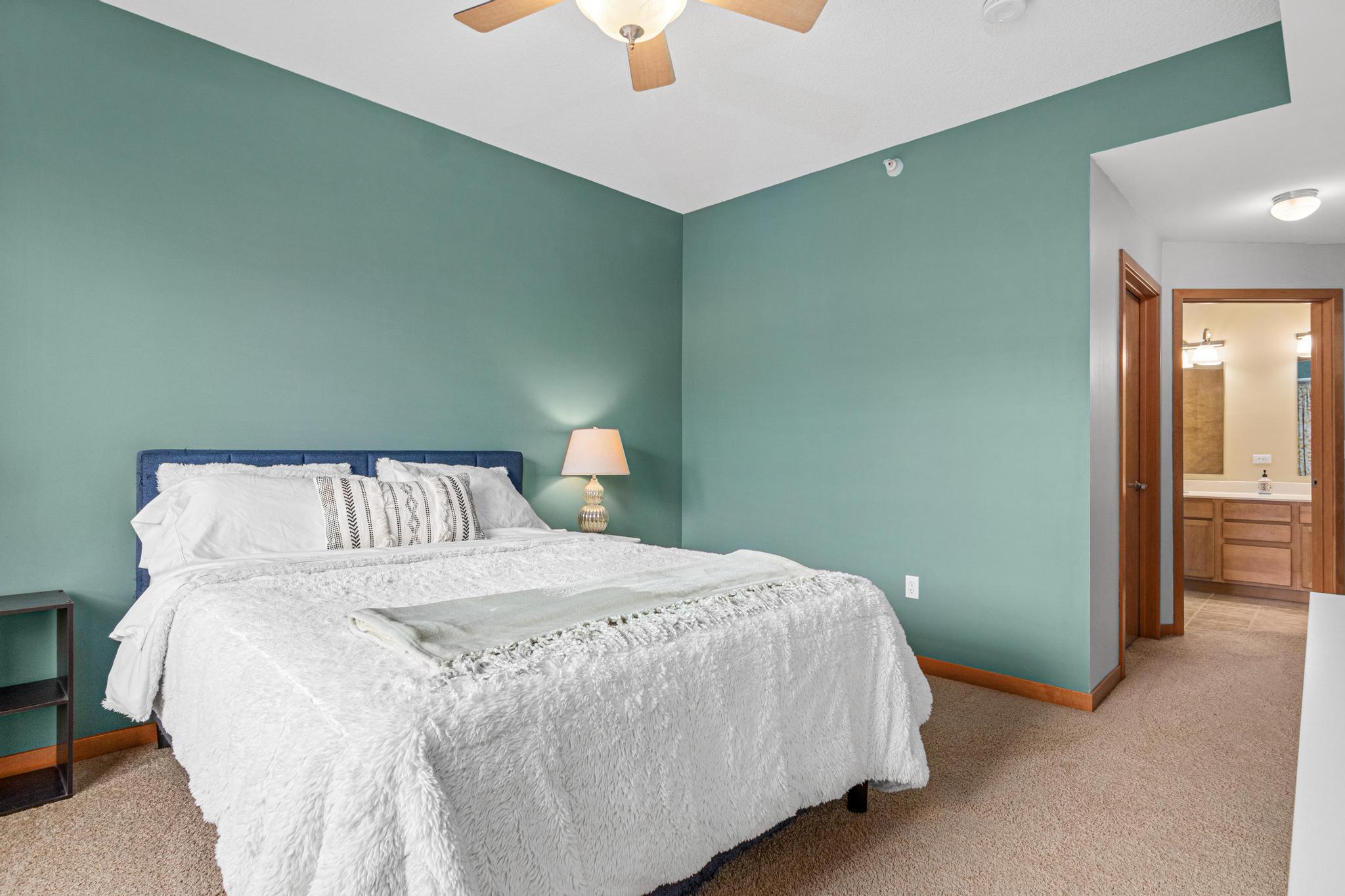 View of Residential at 2565 Franklin Avenue #307, Saint Paul MN 55114, Saint Paul (16 of 30) - Mike Wilen | Minnesota Team Real Estate