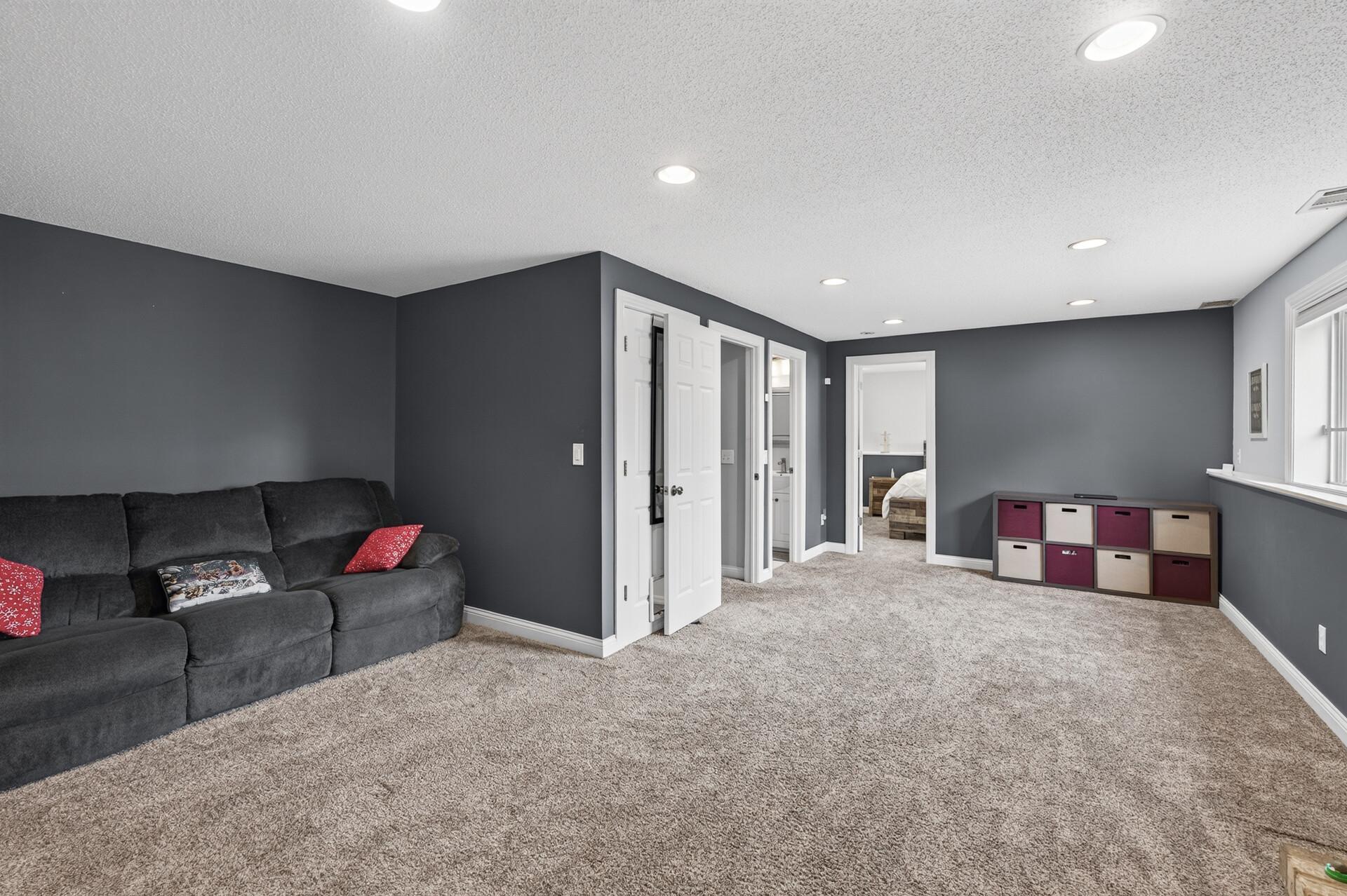 View of Residential at 9442 Hale Avenue, Cottage Grove MN 55016, Cottage Grove (20 of 30) - Mike Wilen | Minnesota Team Real Estate