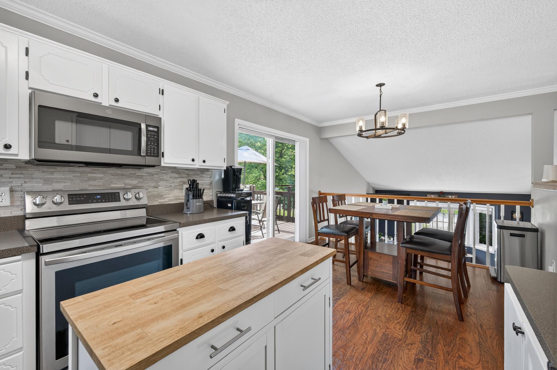 View of Residential at 9442 Hale Avenue, Cottage Grove MN 55016, Cottage Grove (14 of 30) - Mike Wilen | Minnesota Team Real Estate
