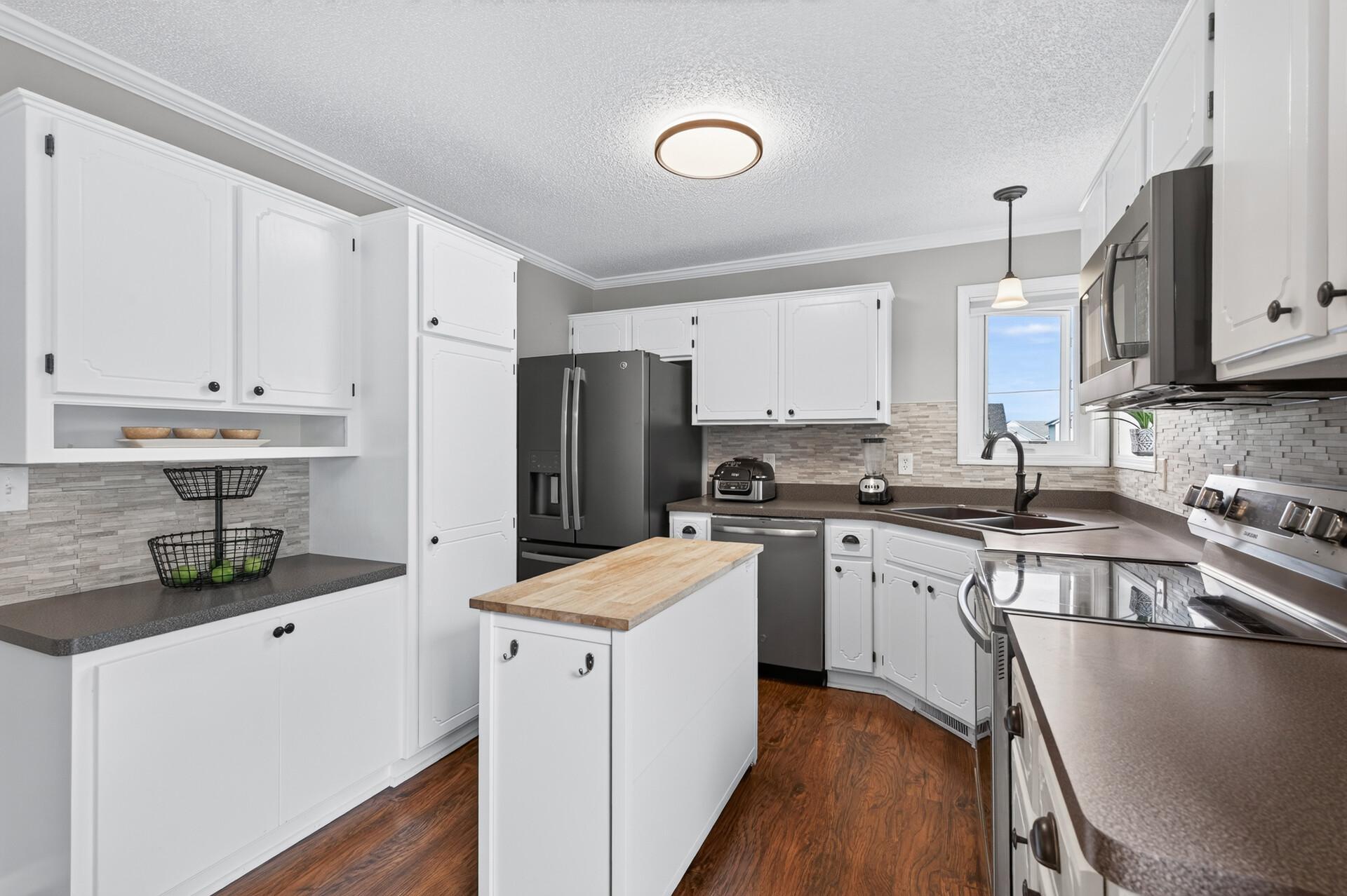 View of Residential at 9442 Hale Avenue, Cottage Grove MN 55016, Cottage Grove (10 of 30) - Mike Wilen | Minnesota Team Real Estate