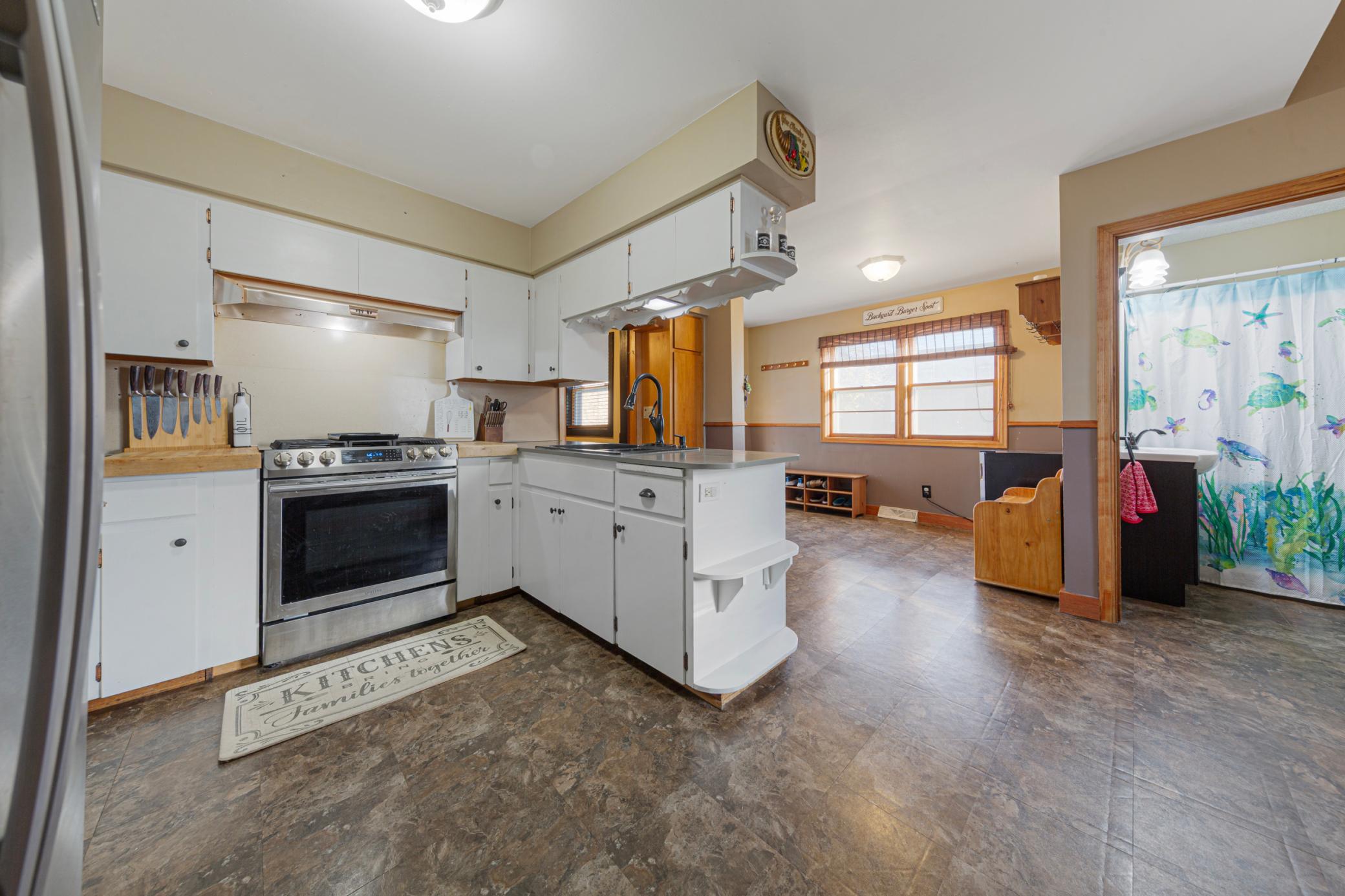 View of Residential at 212 Boulevard Avenue, Montgomery MN 56069, Montgomery (22 of 44) - Mike Wilen | Minnesota Team Real Estate