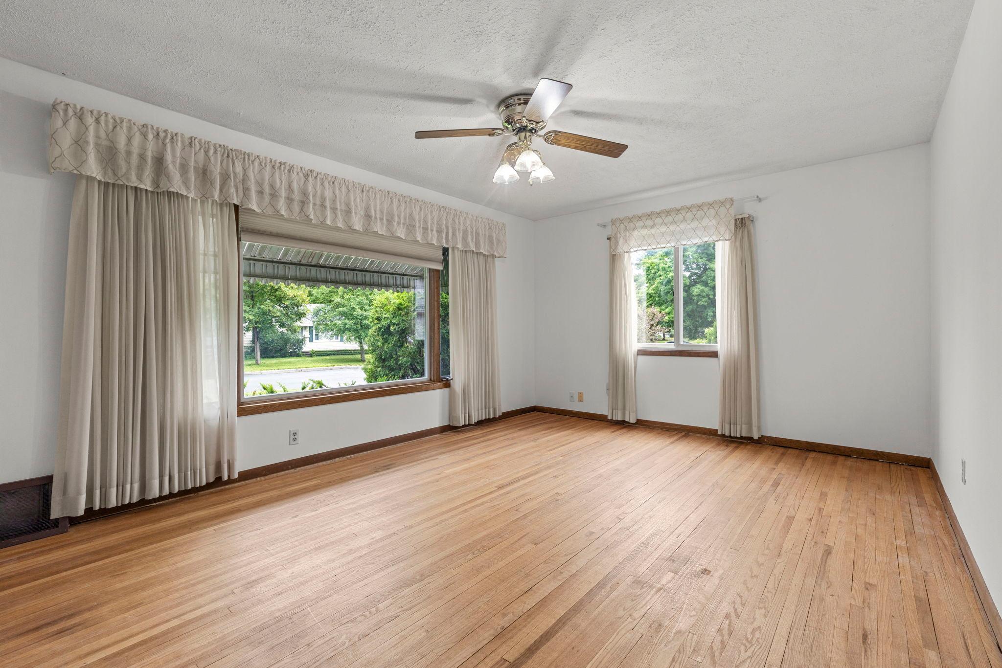 View of Residential at 823 Oakwood Drive, Anoka MN 55303, Anoka (6 of 29) - Mike Wilen | Minnesota Team Real Estate