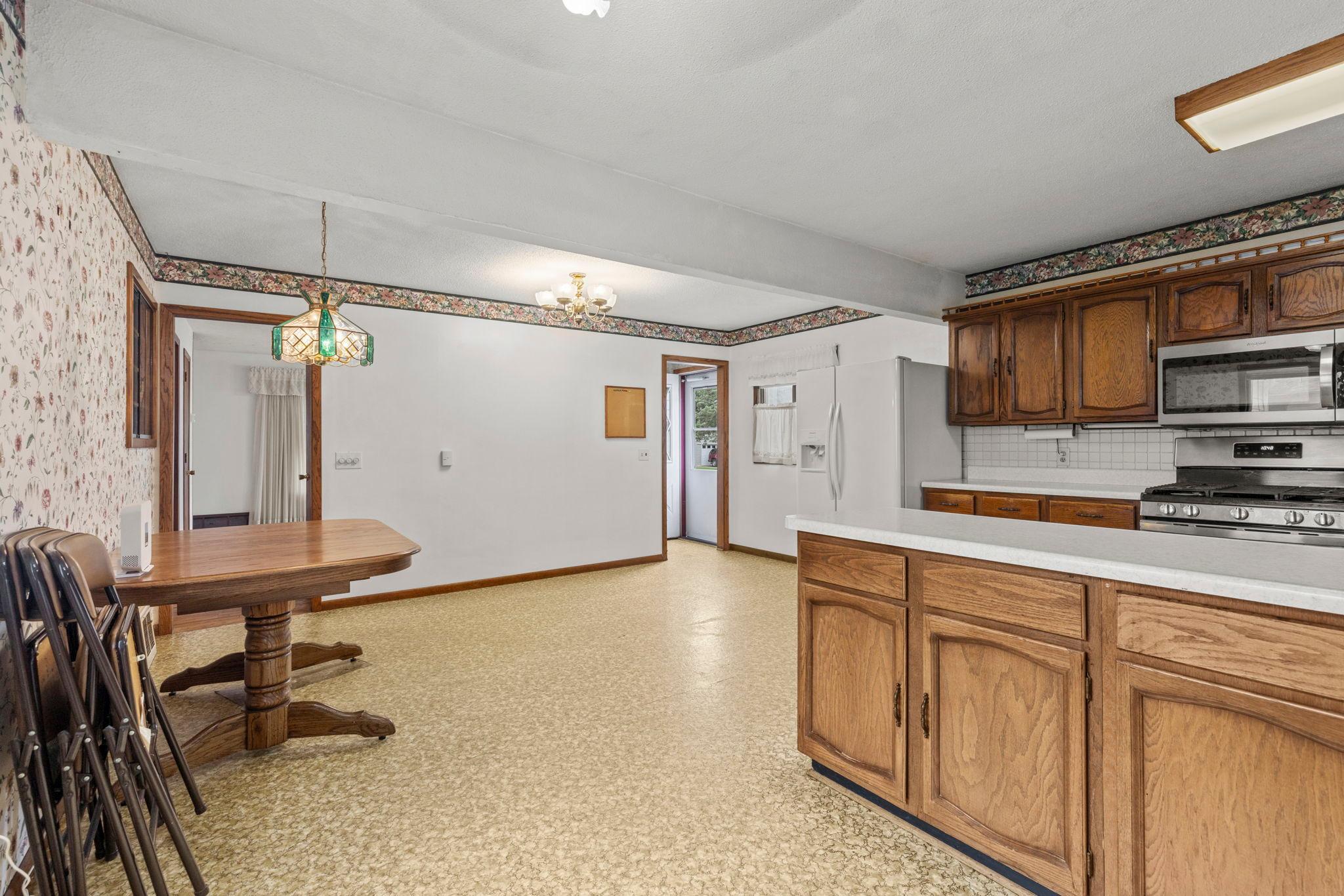 View of Residential at 823 Oakwood Drive, Anoka MN 55303, Anoka (13 of 29) - Mike Wilen | Minnesota Team Real Estate