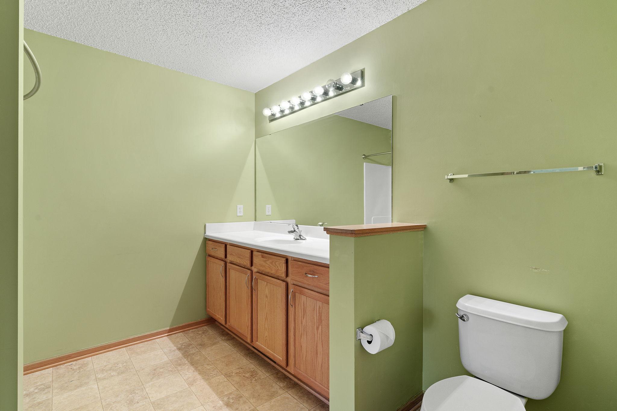 View of Residential at 11212 Kinsley Street, Eden Prairie MN 55344, Eden Prairie (27 of 35) - Mike Wilen | Minnesota Team Real Estate