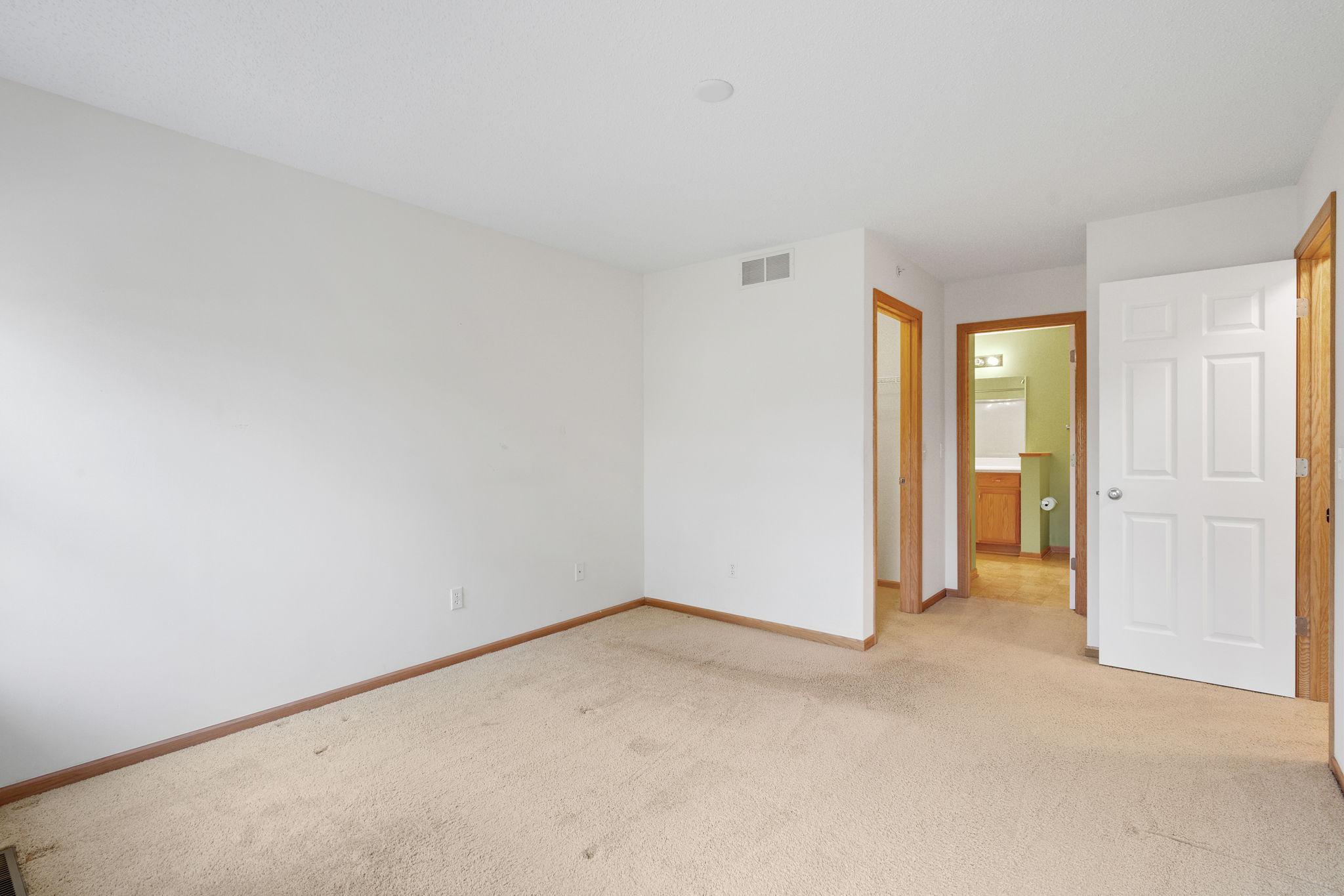 View of Residential at 11212 Kinsley Street, Eden Prairie MN 55344, Eden Prairie (24 of 35) - Mike Wilen | Minnesota Team Real Estate