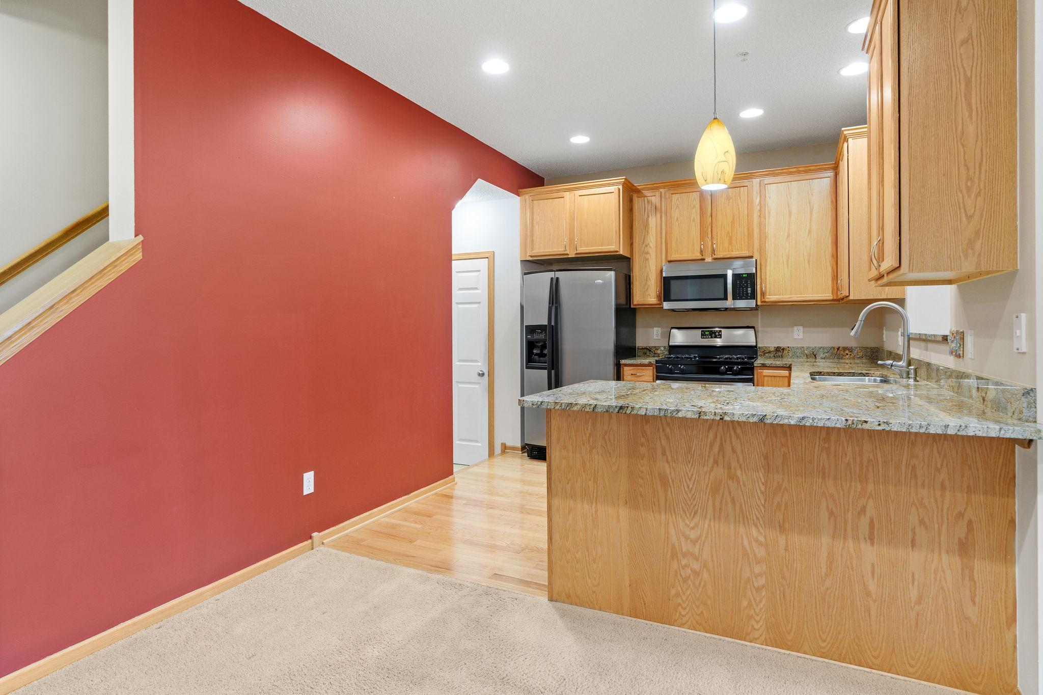 View of Residential at 11212 Kinsley Street, Eden Prairie MN 55344, Eden Prairie (12 of 35) - Mike Wilen | Minnesota Team Real Estate