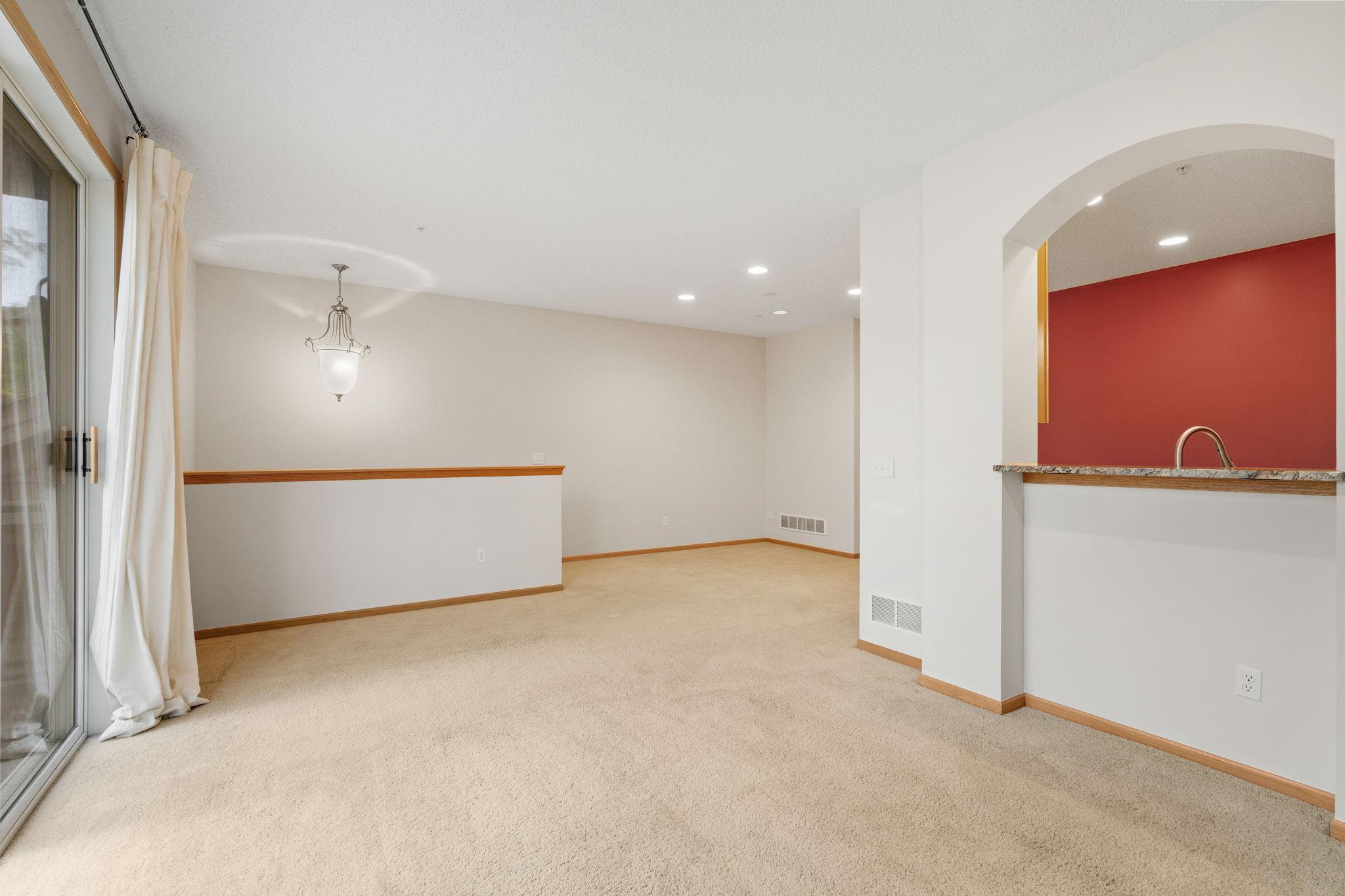 View of Residential at 11212 Kinsley Street, Eden Prairie MN 55344, Eden Prairie (7 of 35) - Mike Wilen | Minnesota Team Real Estate