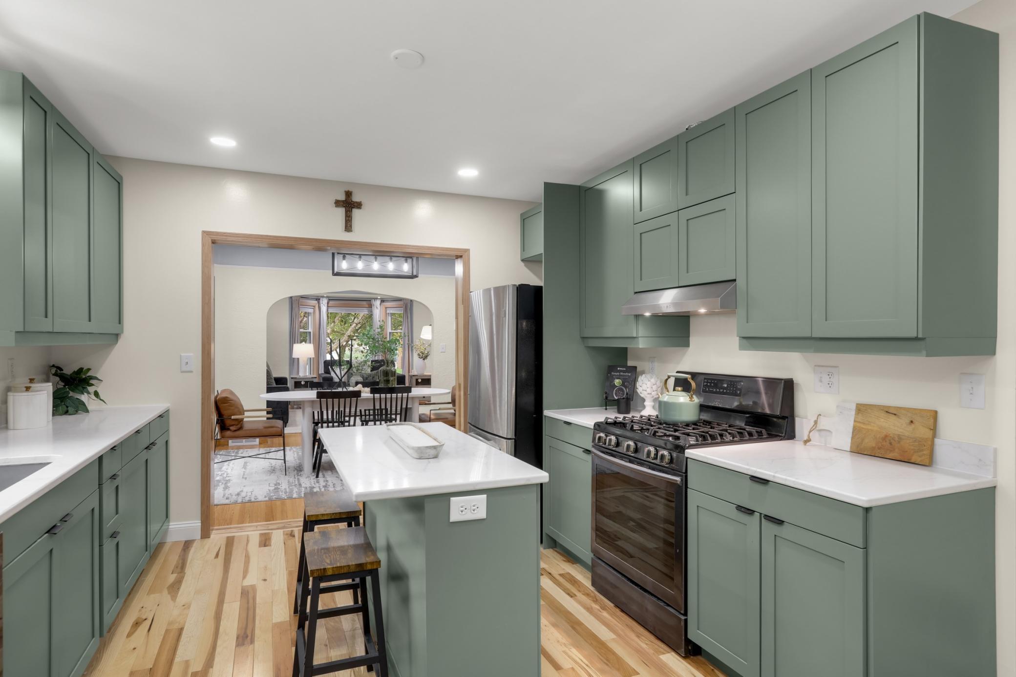 View of Residential at 1154 Cherokee Avenue, West Saint Paul MN 55118, West Saint Paul (9 of 34) - Mike Wilen | Minnesota Team Real Estate