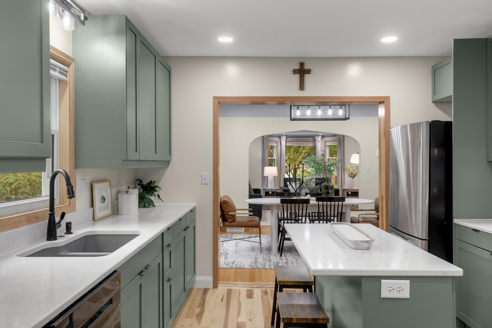 View of Residential at 1154 Cherokee Avenue, West Saint Paul MN 55118, West Saint Paul (12 of 34) - Mike Wilen | Minnesota Team Real Estate