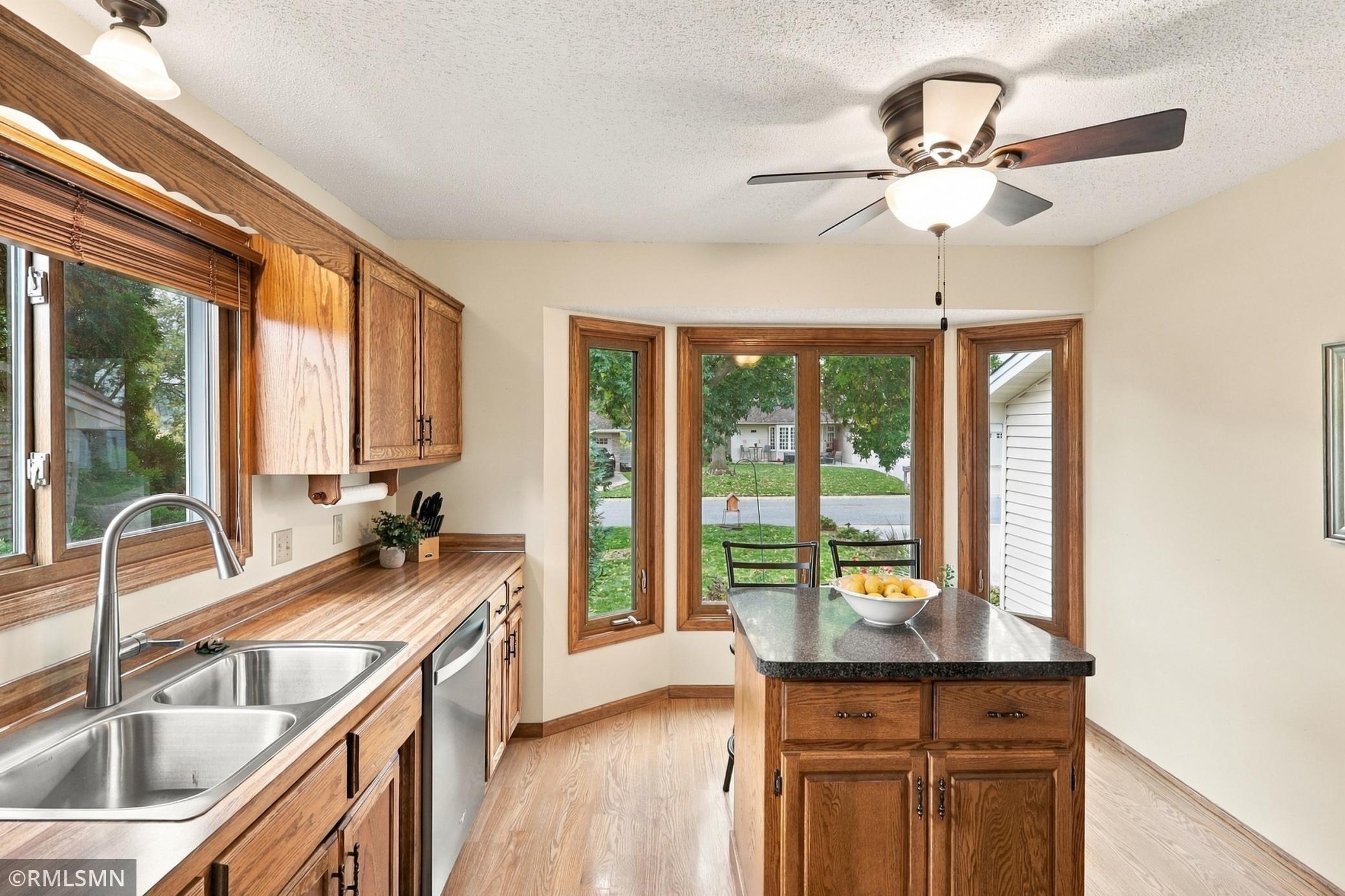 View of Residential at 720 Sierra Trail, Chanhassen MN 55317, Chanhassen (4 of 18) - Mike Wilen | Minnesota Team Real Estate