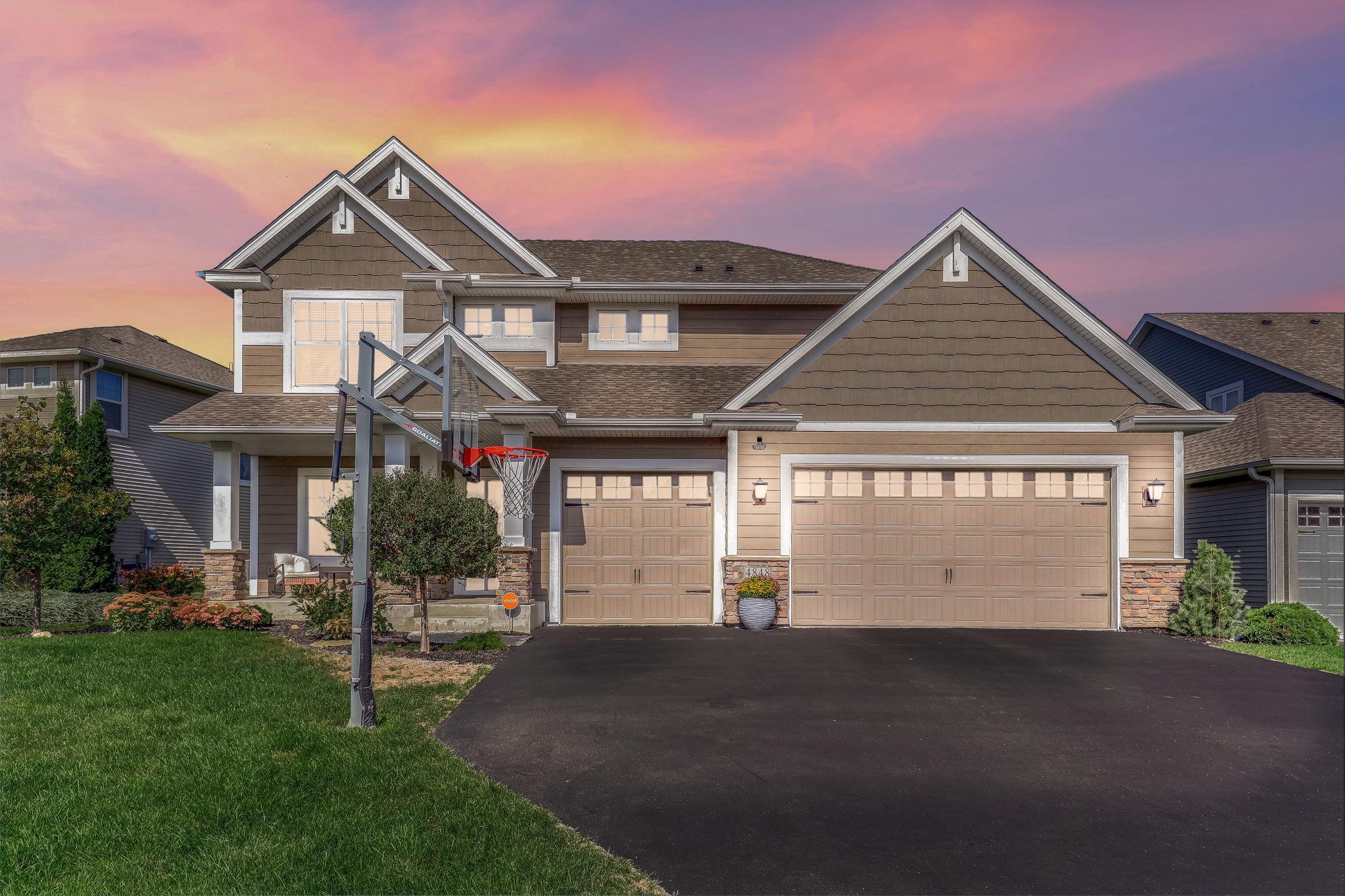 View of Single Family at 4848 Ashton Curve, Woodbury - Mike Wilen | Minnesota Team Real Estate