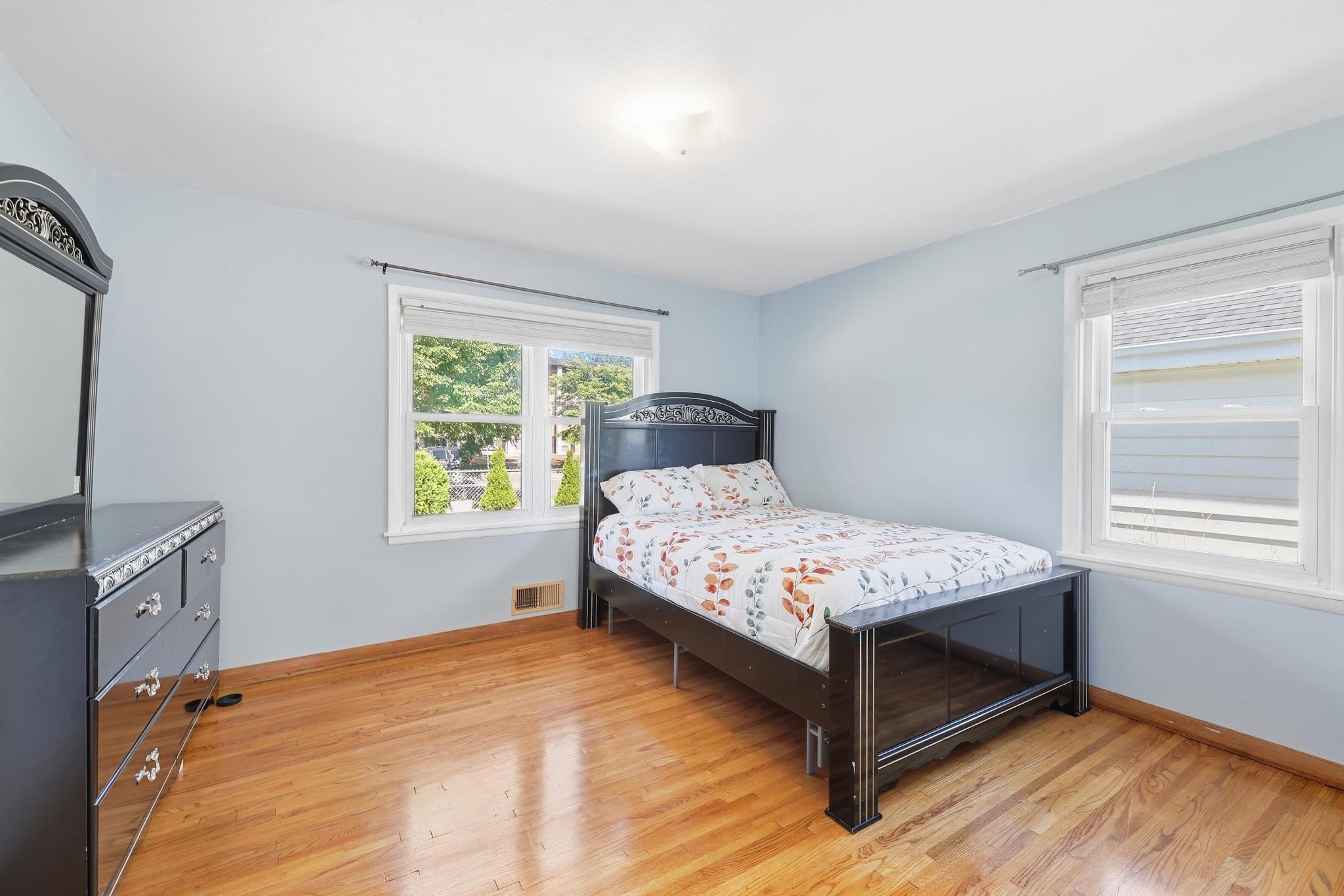 View of Residential at 986 Blair Avenue, Saint Paul MN 55104, Saint Paul (23 of 32) - Mike Wilen | Minnesota Team Real Estate