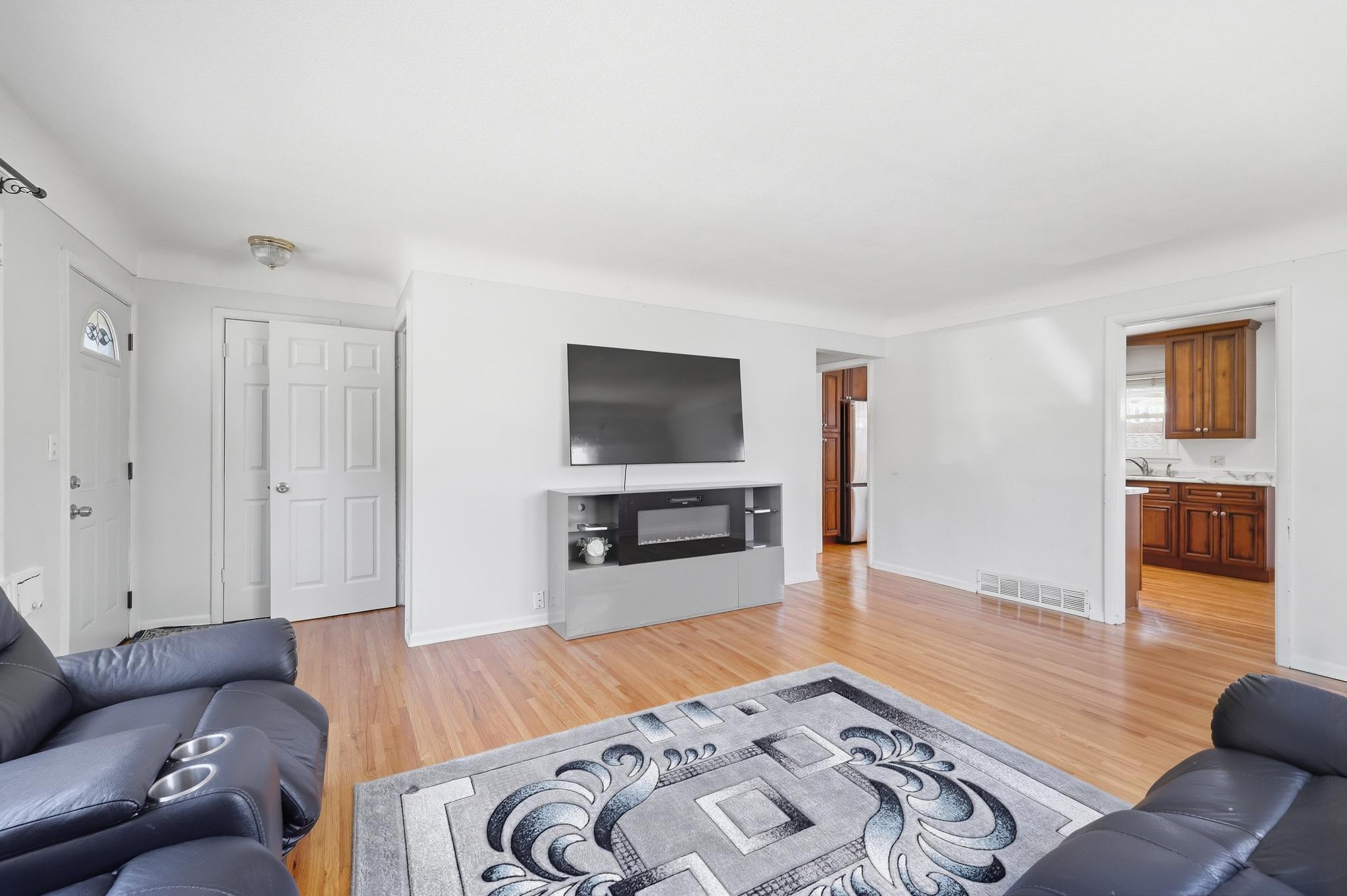 View of Residential at 986 Blair Avenue, Saint Paul MN 55104, Saint Paul (12 of 32) - Mike Wilen | Minnesota Team Real Estate