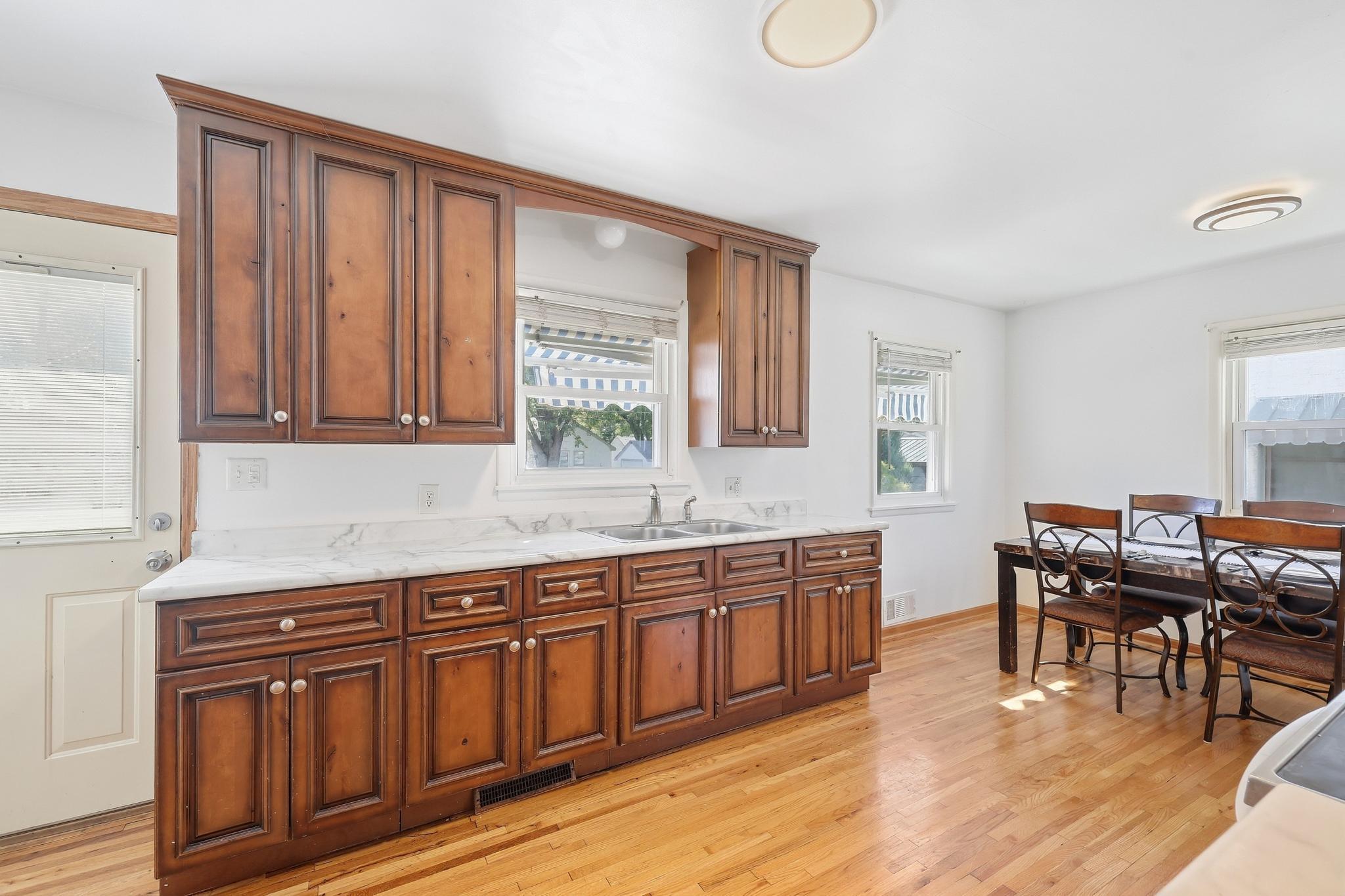 View of Residential at 986 Blair Avenue, Saint Paul MN 55104, Saint Paul (7 of 32) - Mike Wilen | Minnesota Team Real Estate