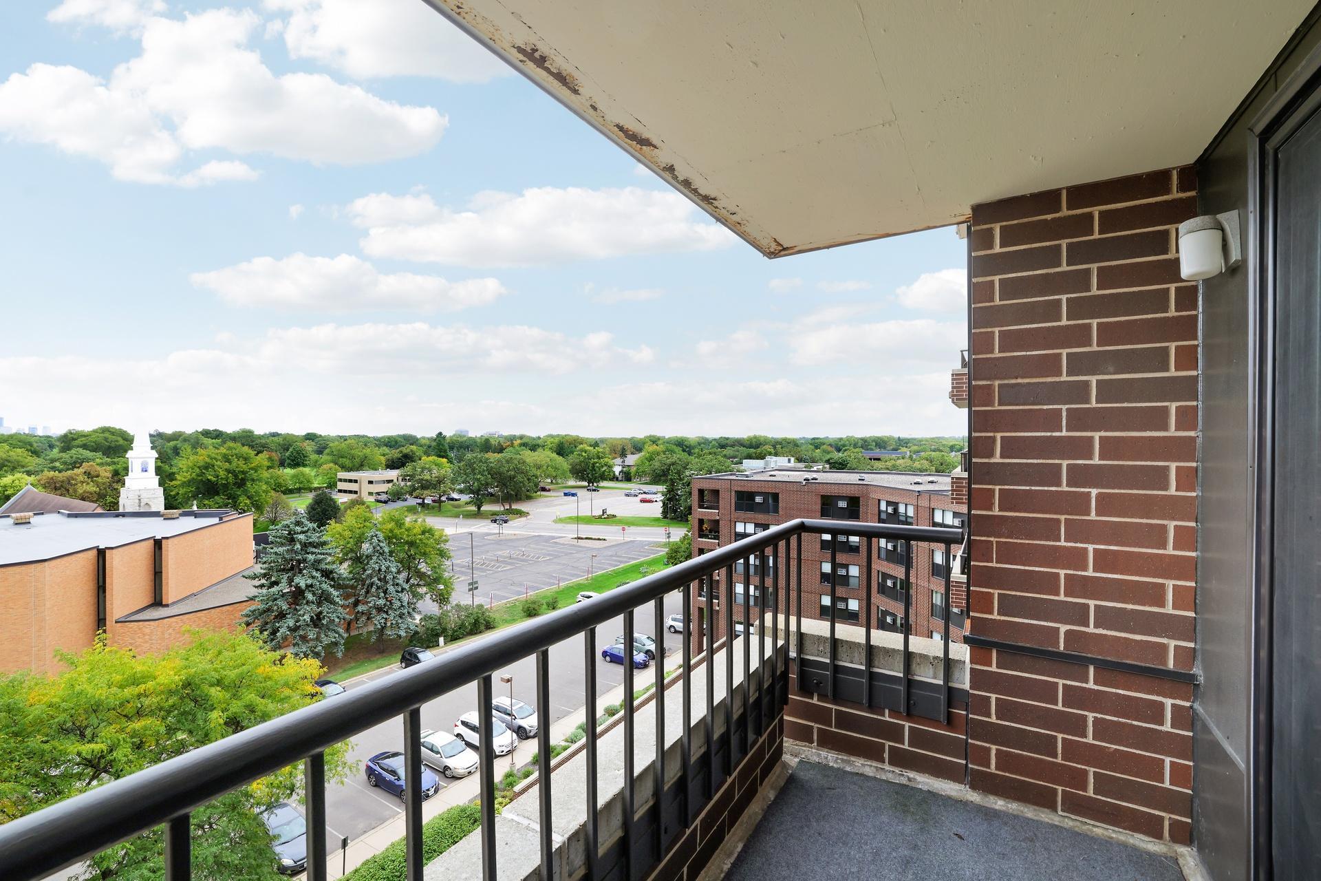 View of Residential at 7600 Golden Valley Road #805, Golden Valley MN 55427, Golden Valley (12 of 33) - Mike Wilen | Minnesota Team Real Estate