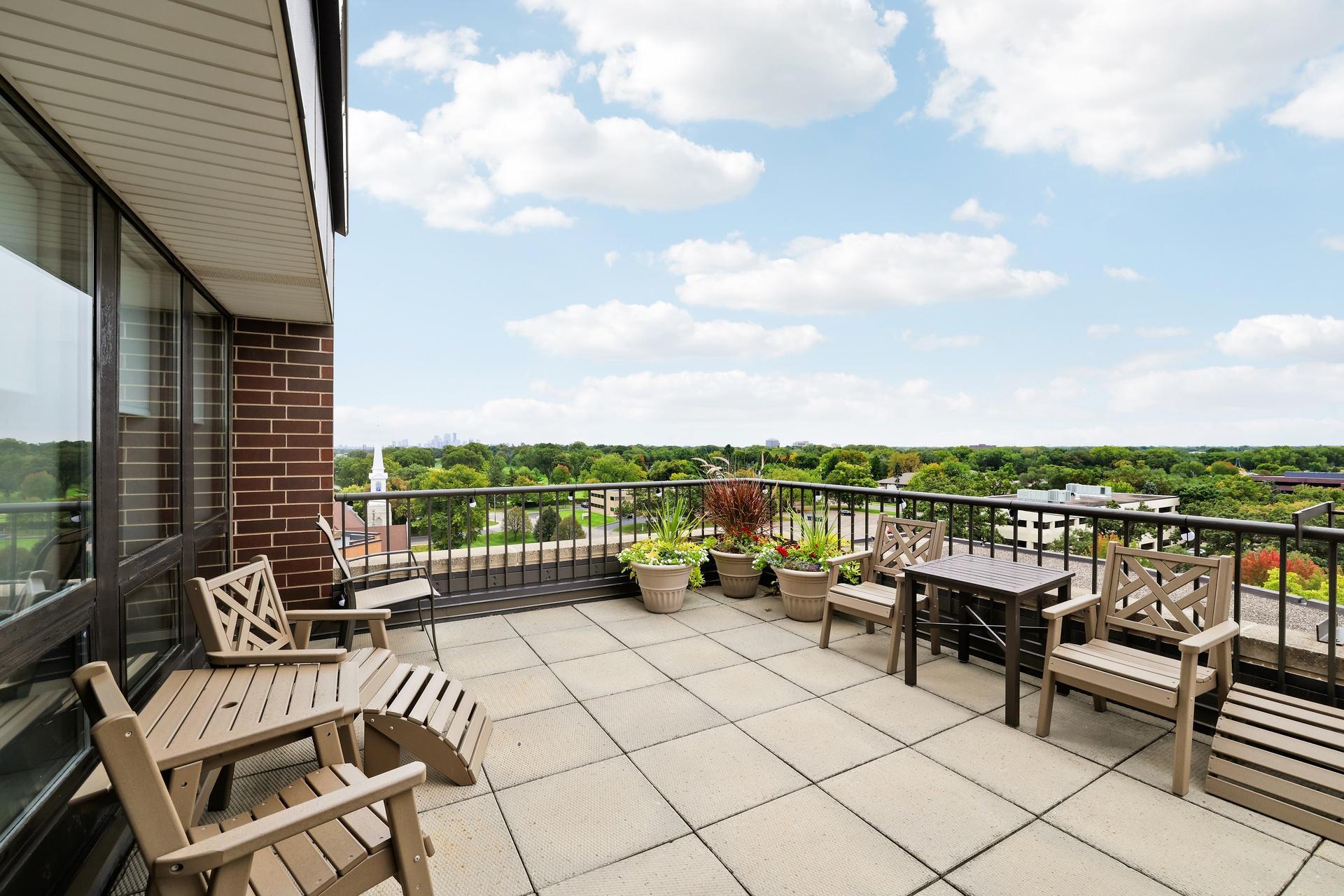 View of Residential at 7600 Golden Valley Road #805, Golden Valley MN 55427, Golden Valley (25 of 33) - Mike Wilen | Minnesota Team Real Estate