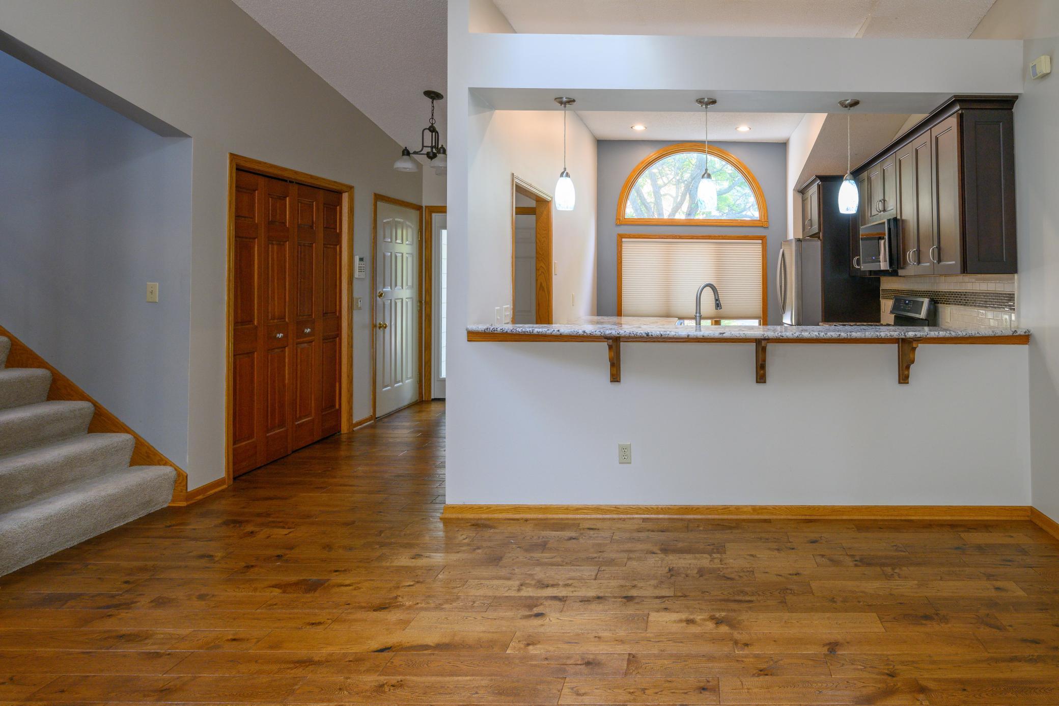 View of Residential at 901 Southcross Drive, Burnsville MN 55306, Burnsville (9 of 46) - Mike Wilen | Minnesota Team Real Estate