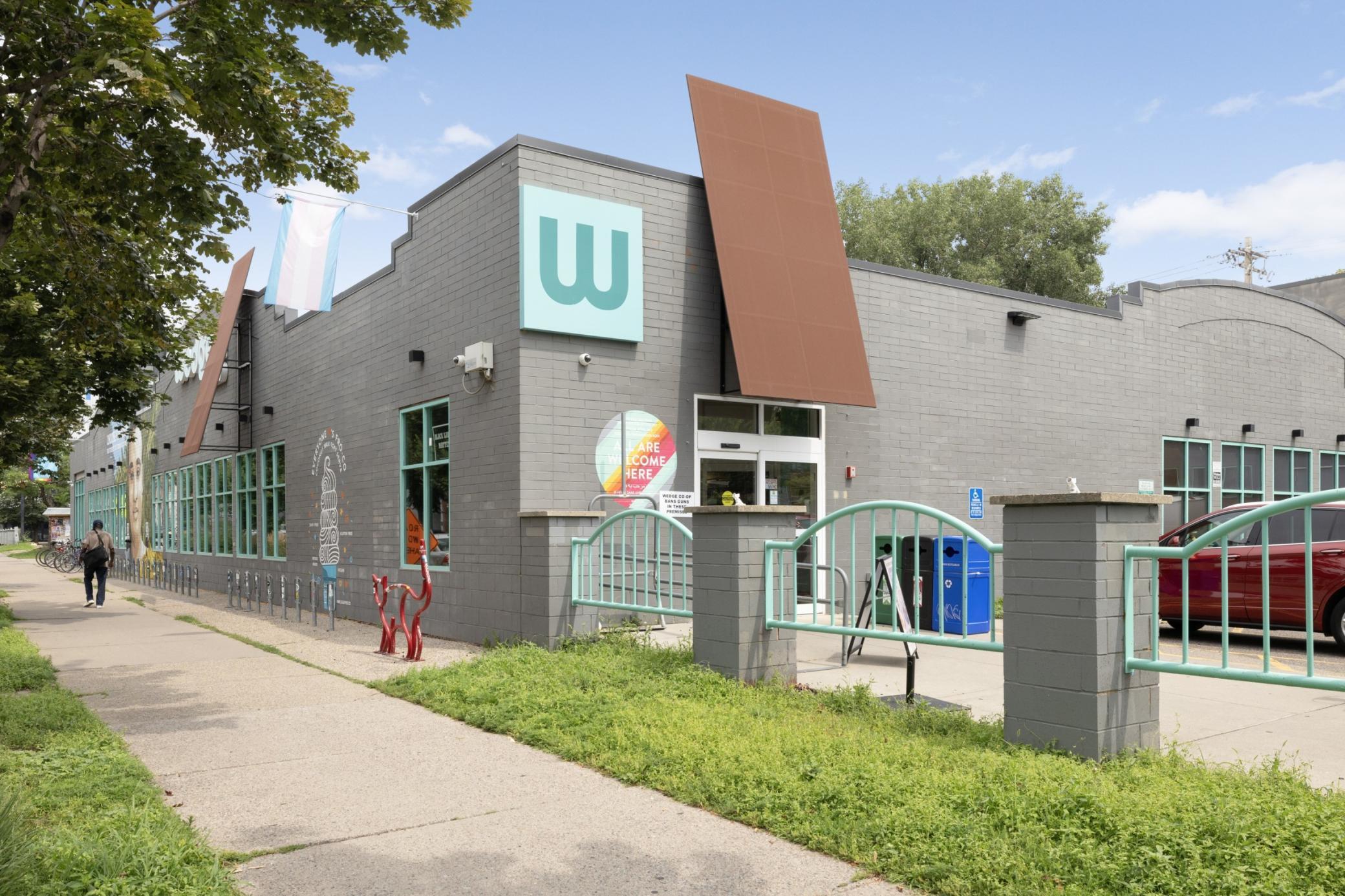 View of Residential at 520 Ridgewood Avenue #102, Minneapolis MN 55403, Minneapolis (30 of 43) - Mike Wilen | Minnesota Team Real Estate