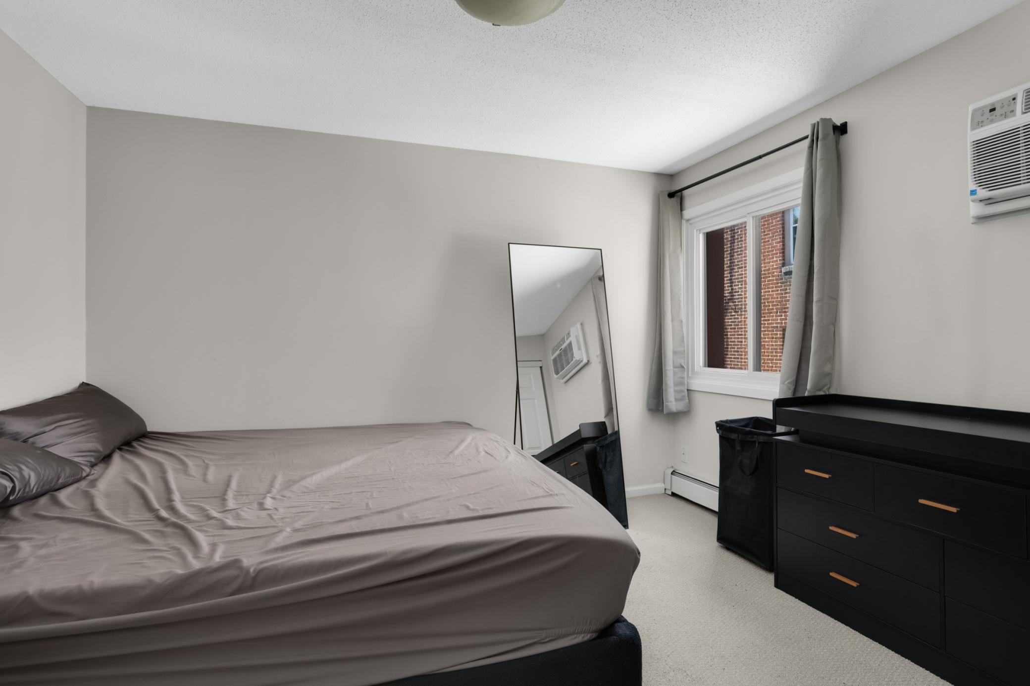 View of Residential at 520 Ridgewood Avenue #102, Minneapolis MN 55403, Minneapolis (16 of 43) - Mike Wilen | Minnesota Team Real Estate