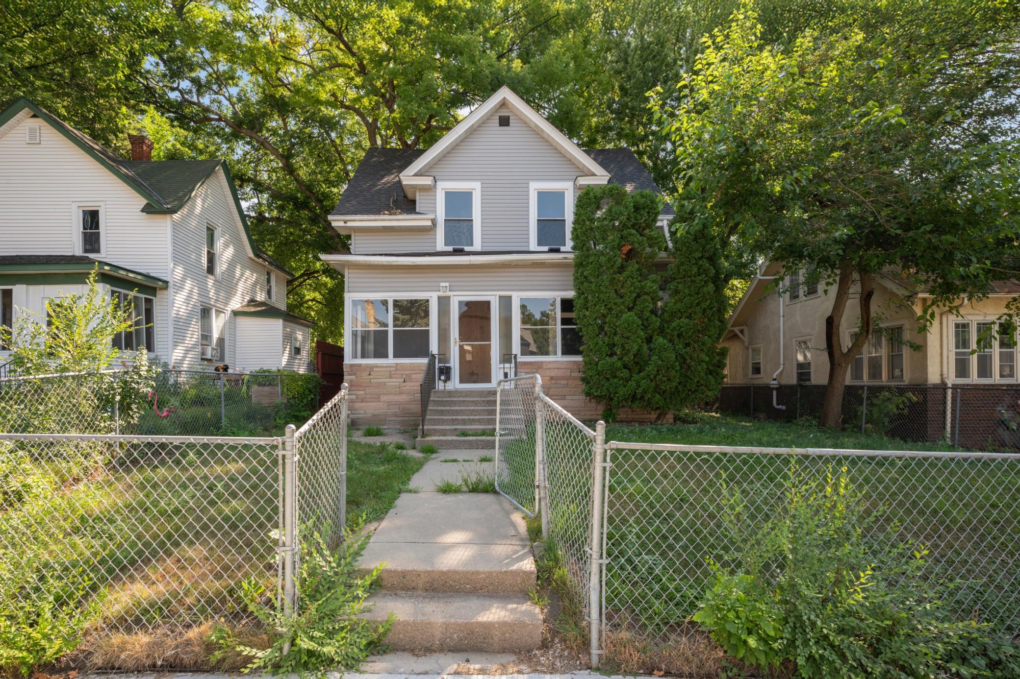 View of Single Family at 2630 Girard Avenue, Minneapolis - Mike Wilen | Minnesota Team Real Estate