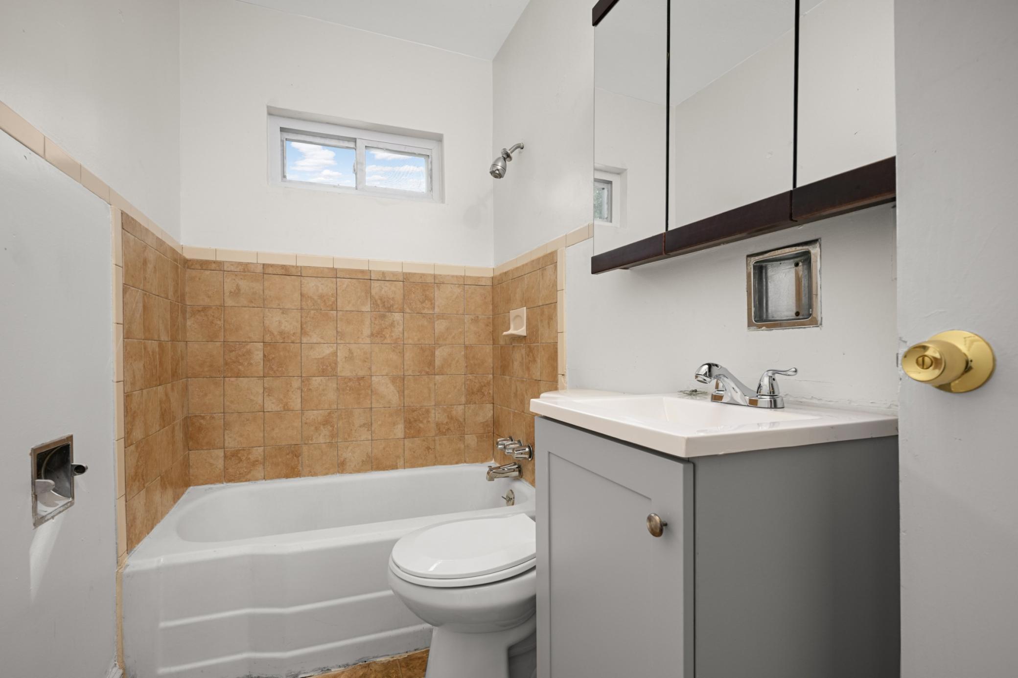 View of Residential at 2630 Girard Avenue, Minneapolis MN 55411, Minneapolis (12 of 27) - Mike Wilen | Minnesota Team Real Estate
