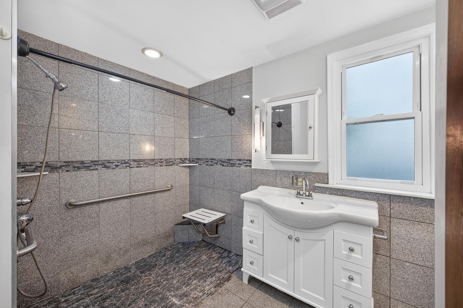 View of Residential at 1729 Minnehaha Avenue, Saint Paul MN 55104, Saint Paul (17 of 46) - Mike Wilen | Minnesota Team Real Estate
