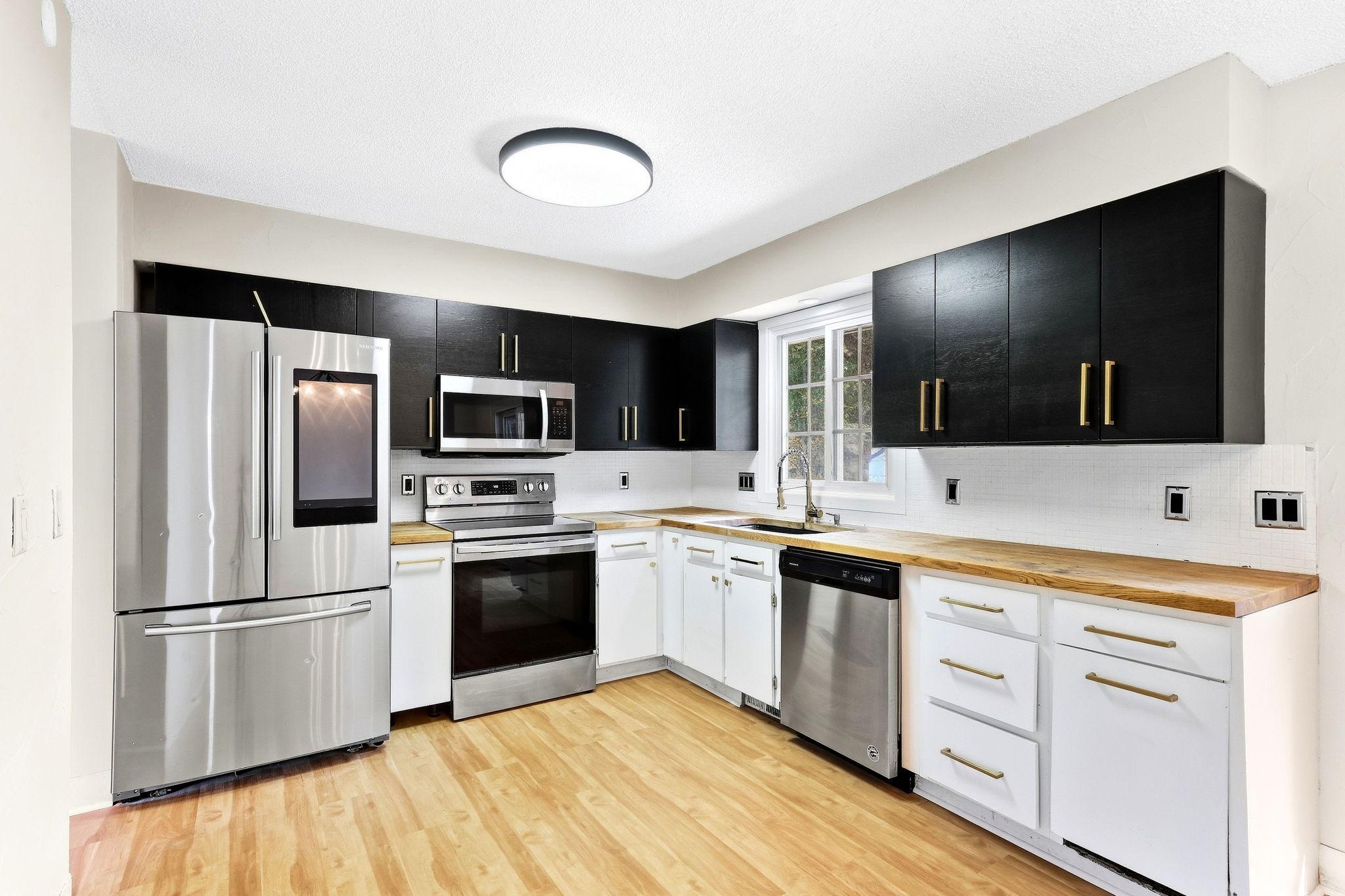 View of Residential at 4130 Adair Avenue, Robbinsdale MN 55422, Robbinsdale (9 of 33) - Mike Wilen | Minnesota Team Real Estate