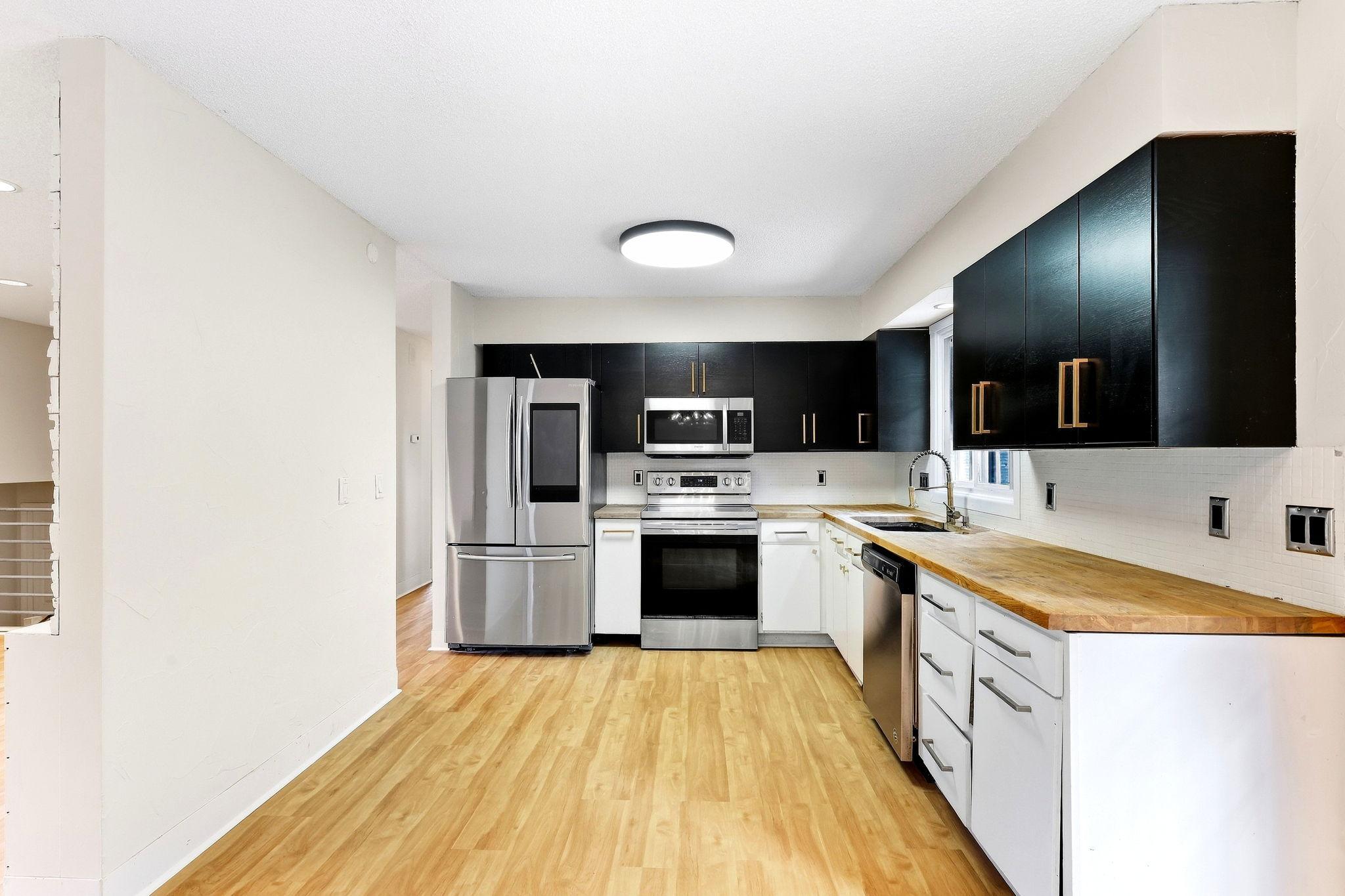 View of Residential at 4130 Adair Avenue, Robbinsdale MN 55422, Robbinsdale (8 of 33) - Mike Wilen | Minnesota Team Real Estate