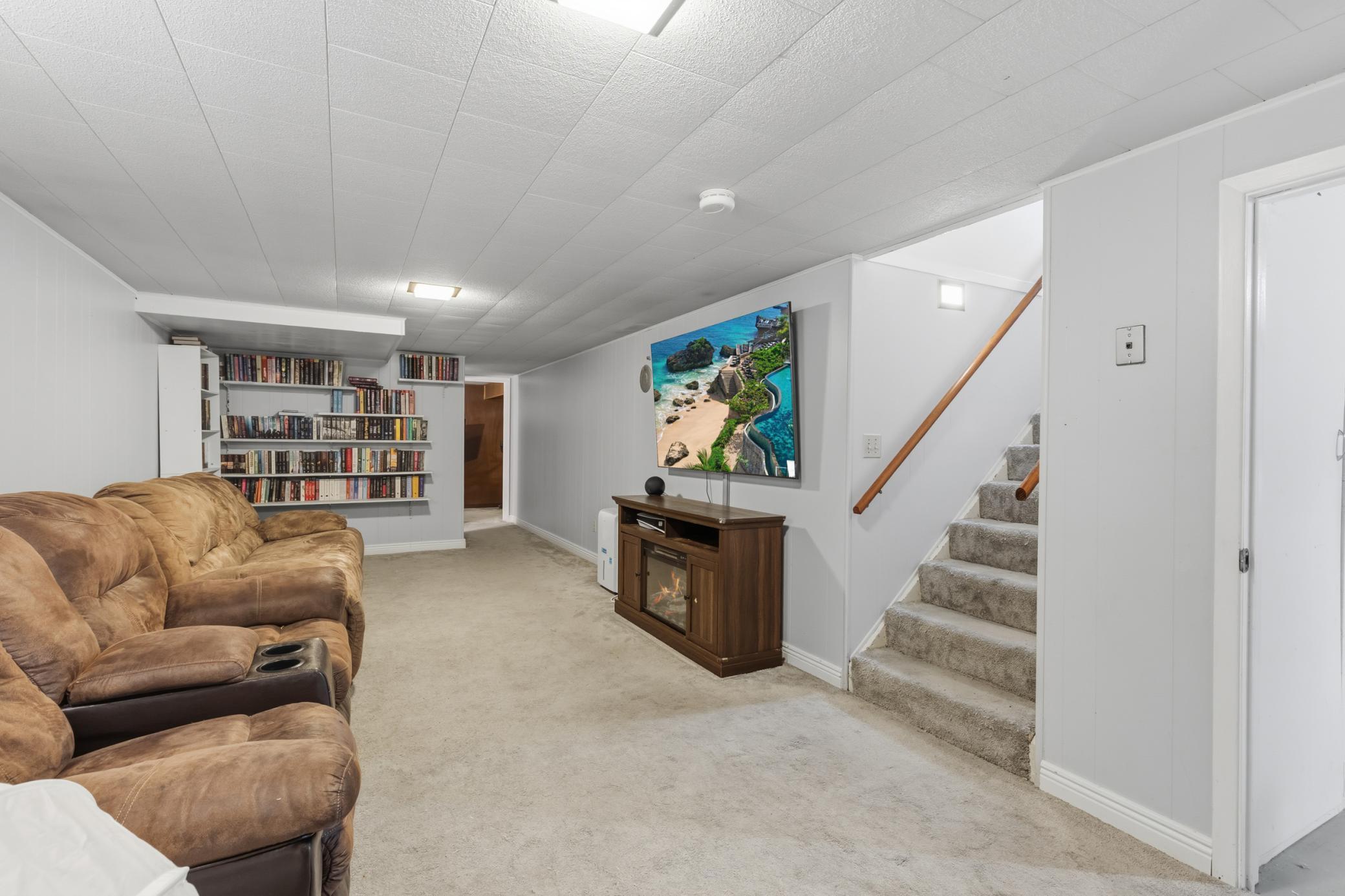 View of Residential at 196 95th Street Circle, Bloomington MN 55420, Bloomington (13 of 27) - Mike Wilen | Minnesota Team Real Estate